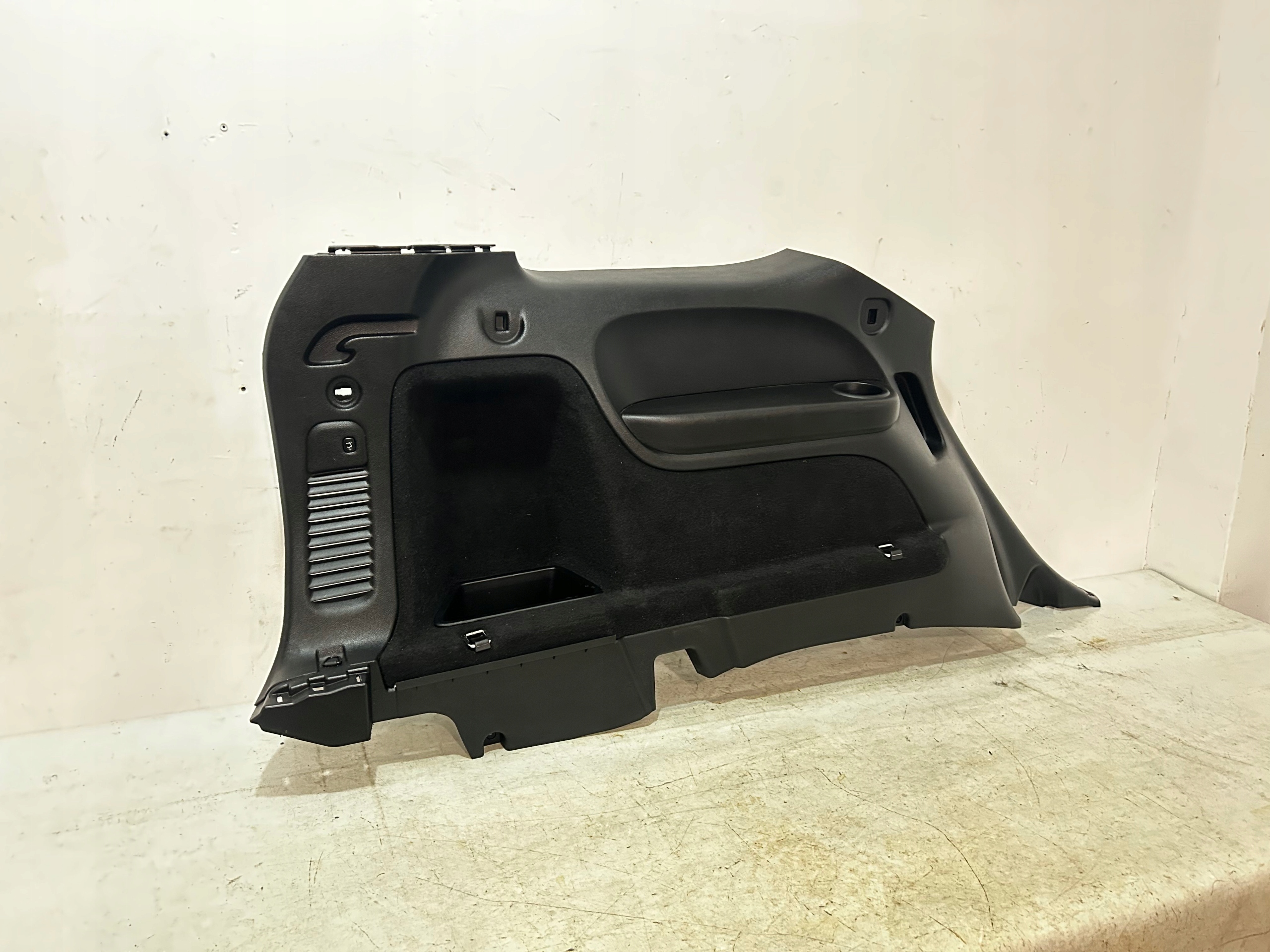 DODGE DURANGO RT 2019- boot upholstery left rear part I01644059BL