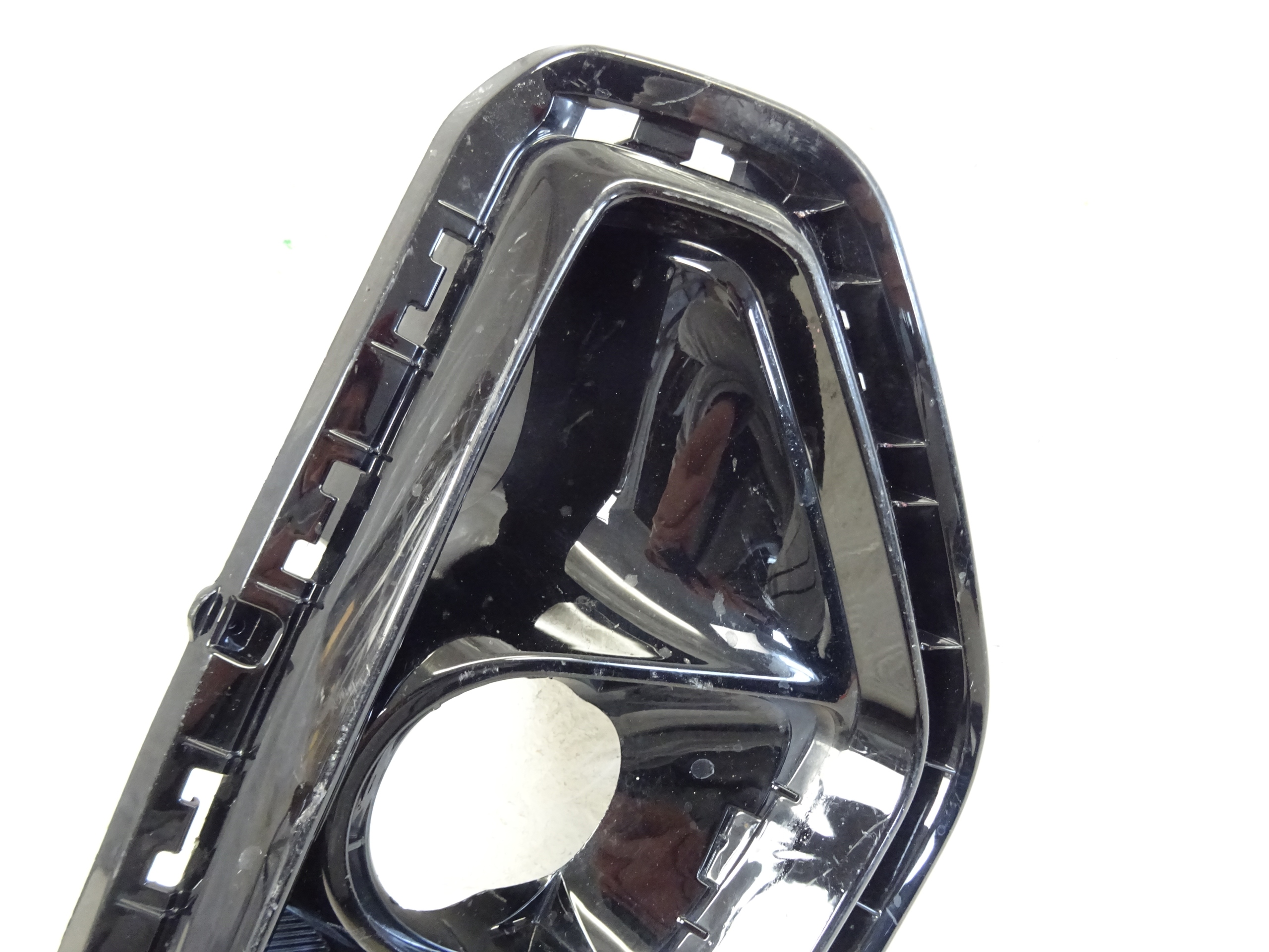 grid of a bumper front front left KIA STONIC 86525-H8410