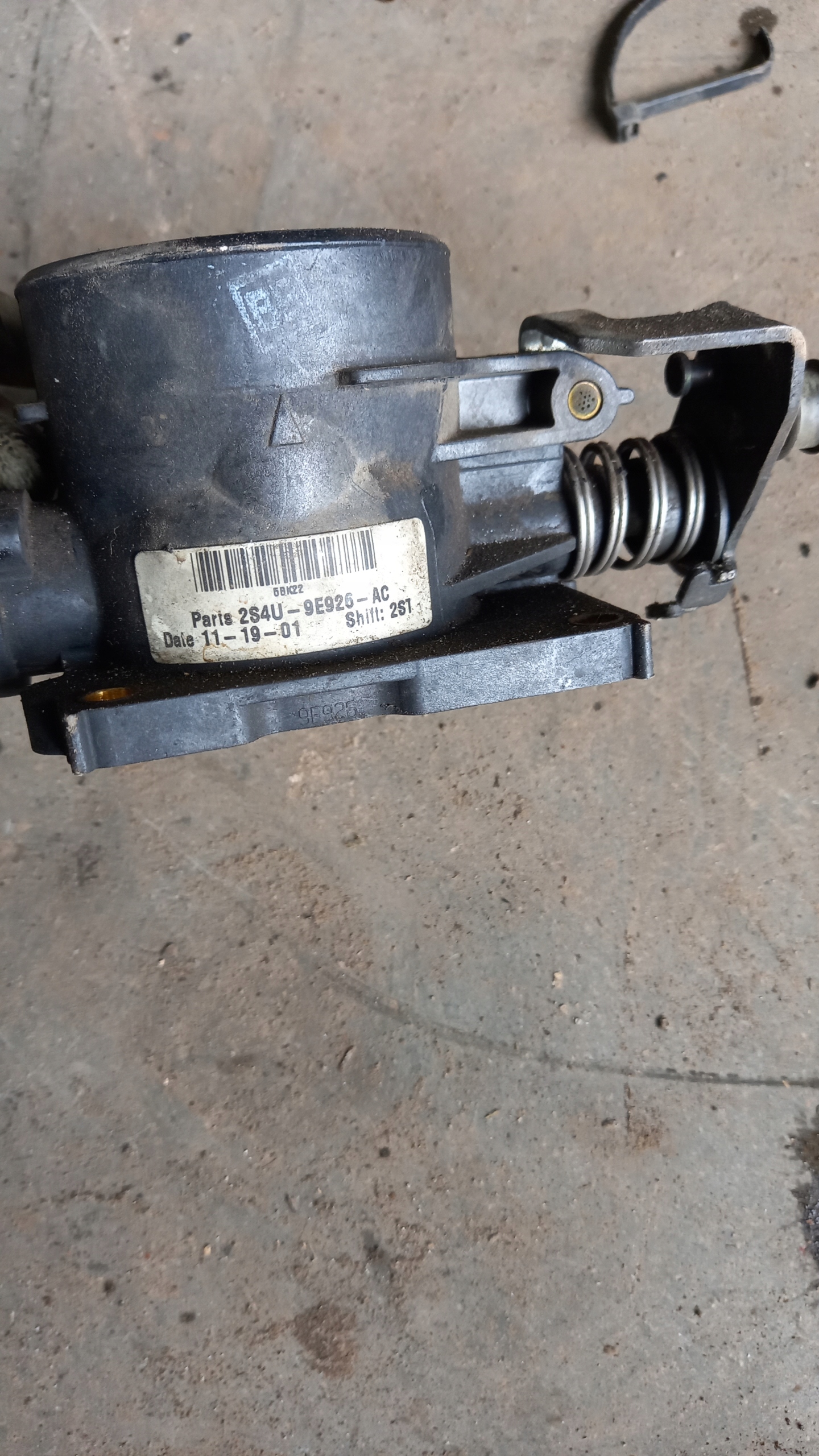 PRZEPUSTNICA FORD FOCUS MK1 2.0B Typ samochodu Samochody osobowe