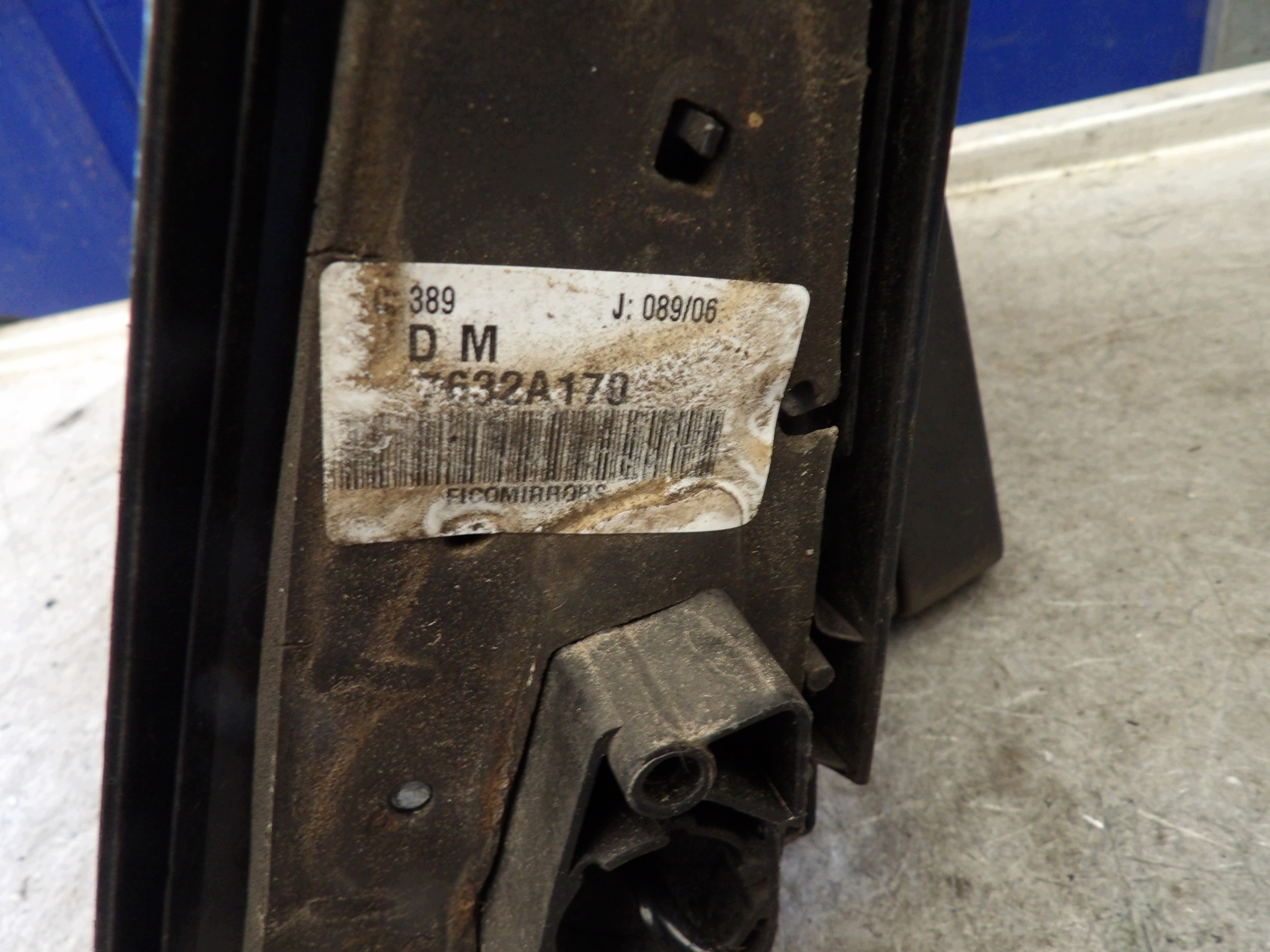 Mitsubishi Colt VI mirror right
