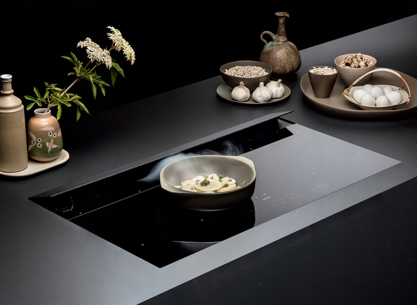 Płyta z okapem garnki Gratis Falmec Brera czarny indukcja mocna 800m3h Marka Falmec