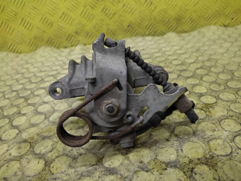 AUDI A3 8L caliper brake left rear part
