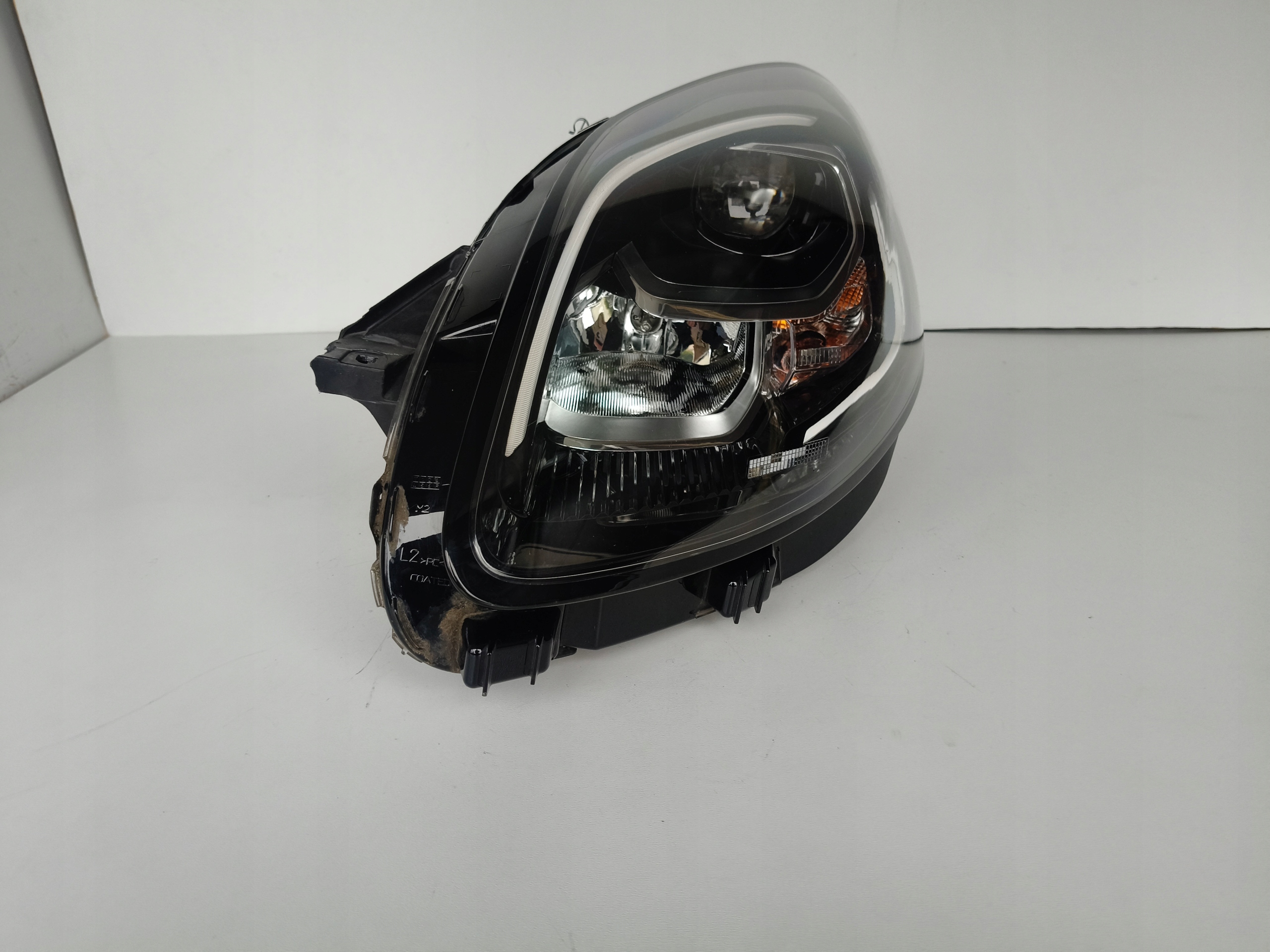 light left REFLEKTOR FORD PUMA 19- LED