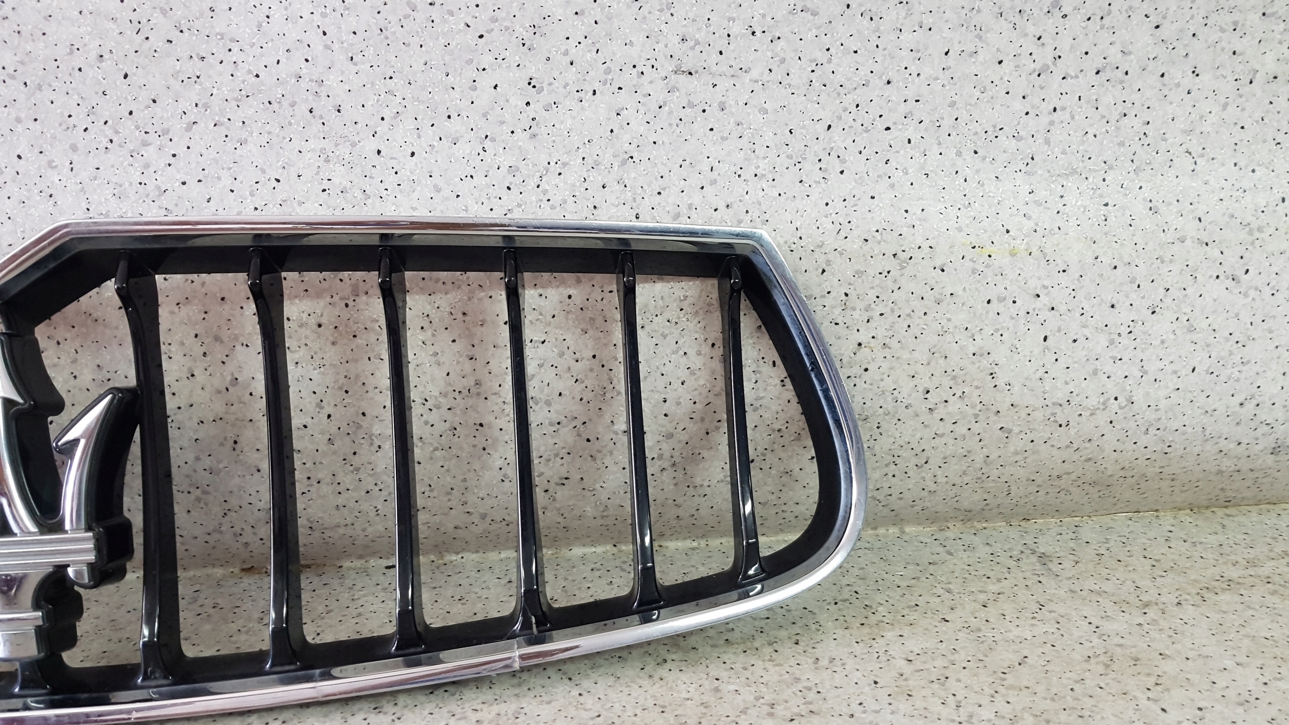 MASERATI GHIBLI 2013 - 2017 Grill Grill 3409