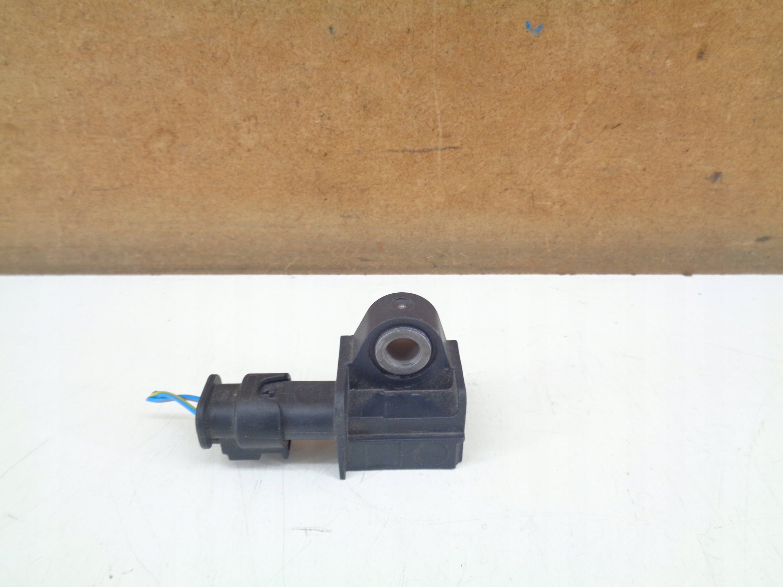 9224177 - BMW F10 F11 X5 датчик удару 9224177-04