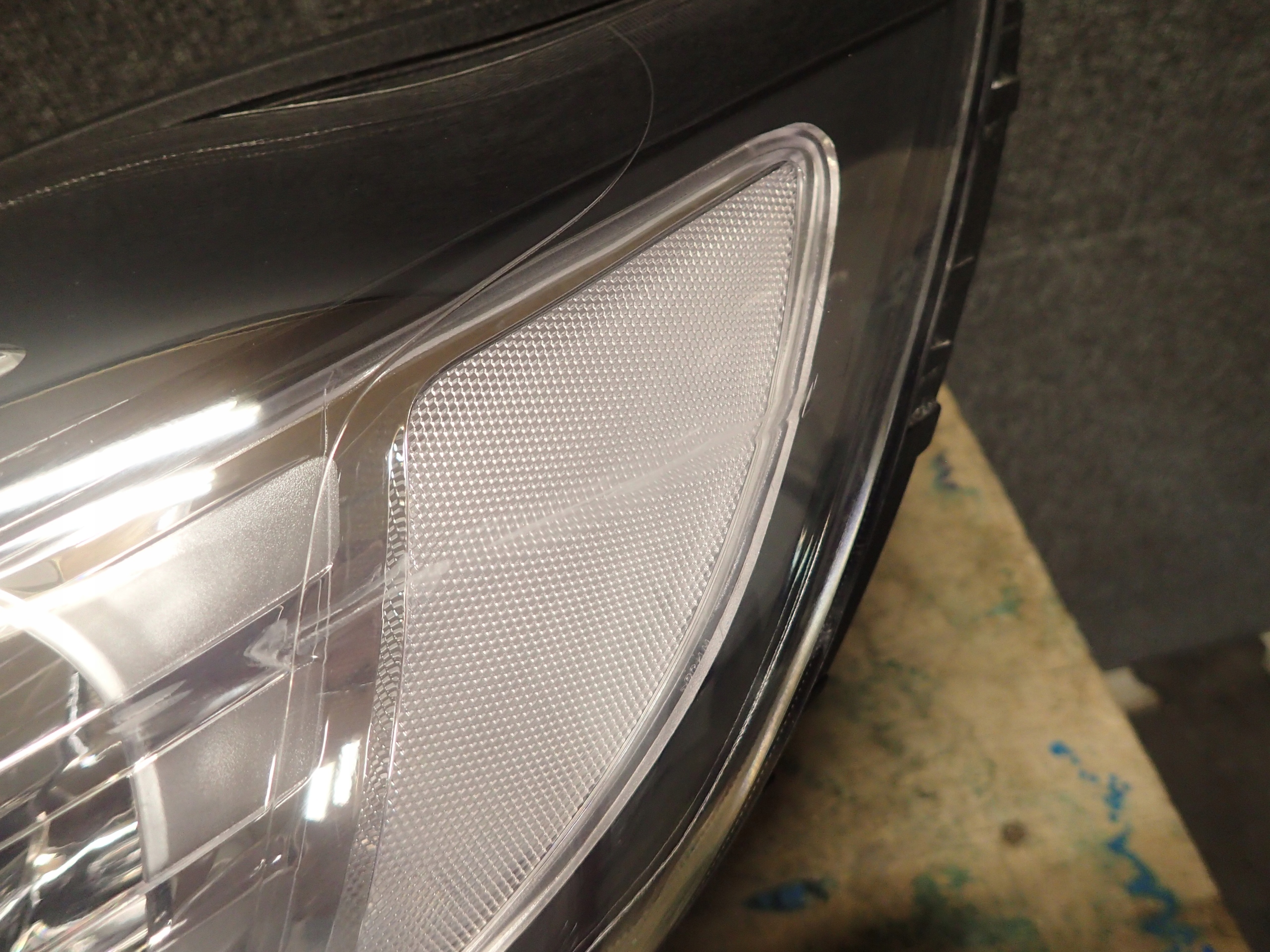 LIGHT FRONT LEFT KIA SORENTO 15- XENON LED