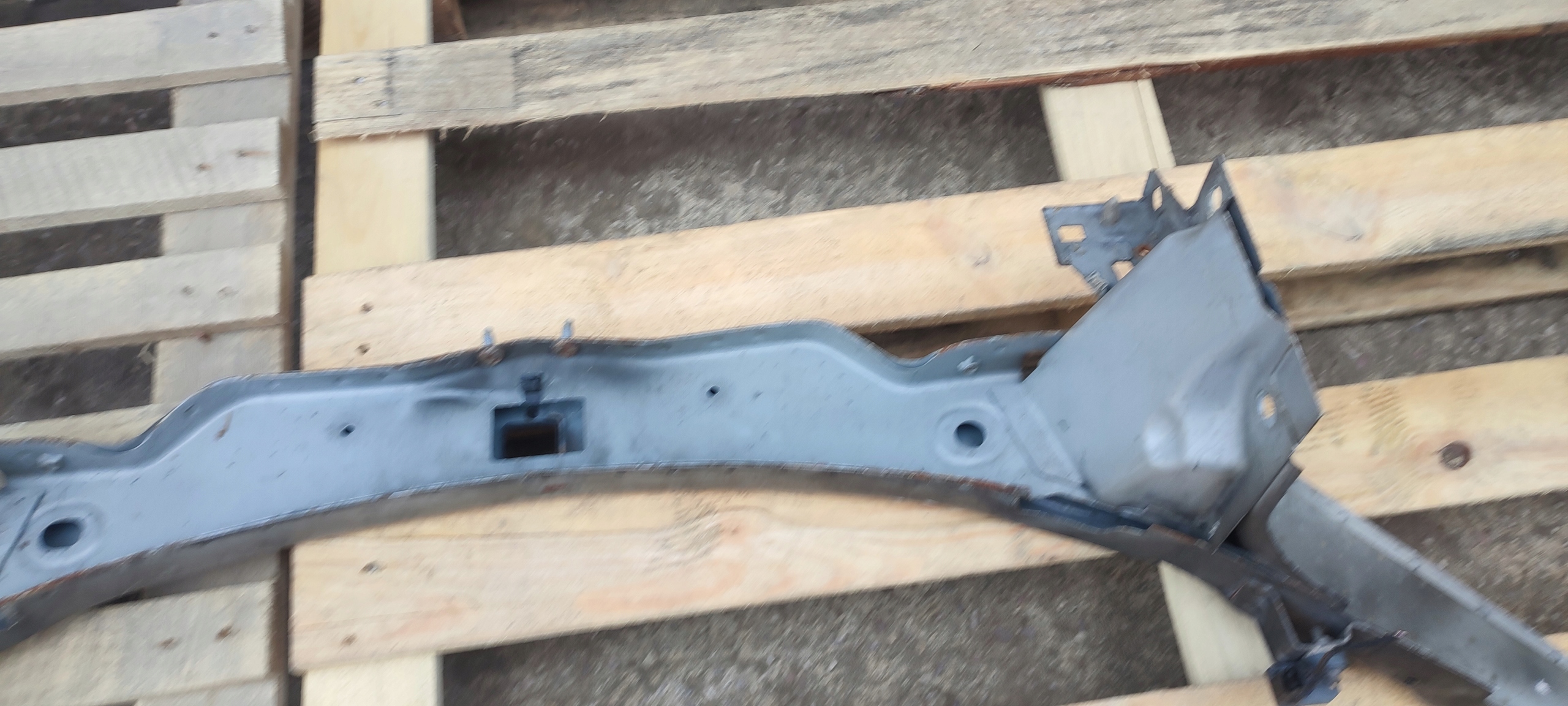 support panel for radiators upper Jaguar XF and X250 MEE