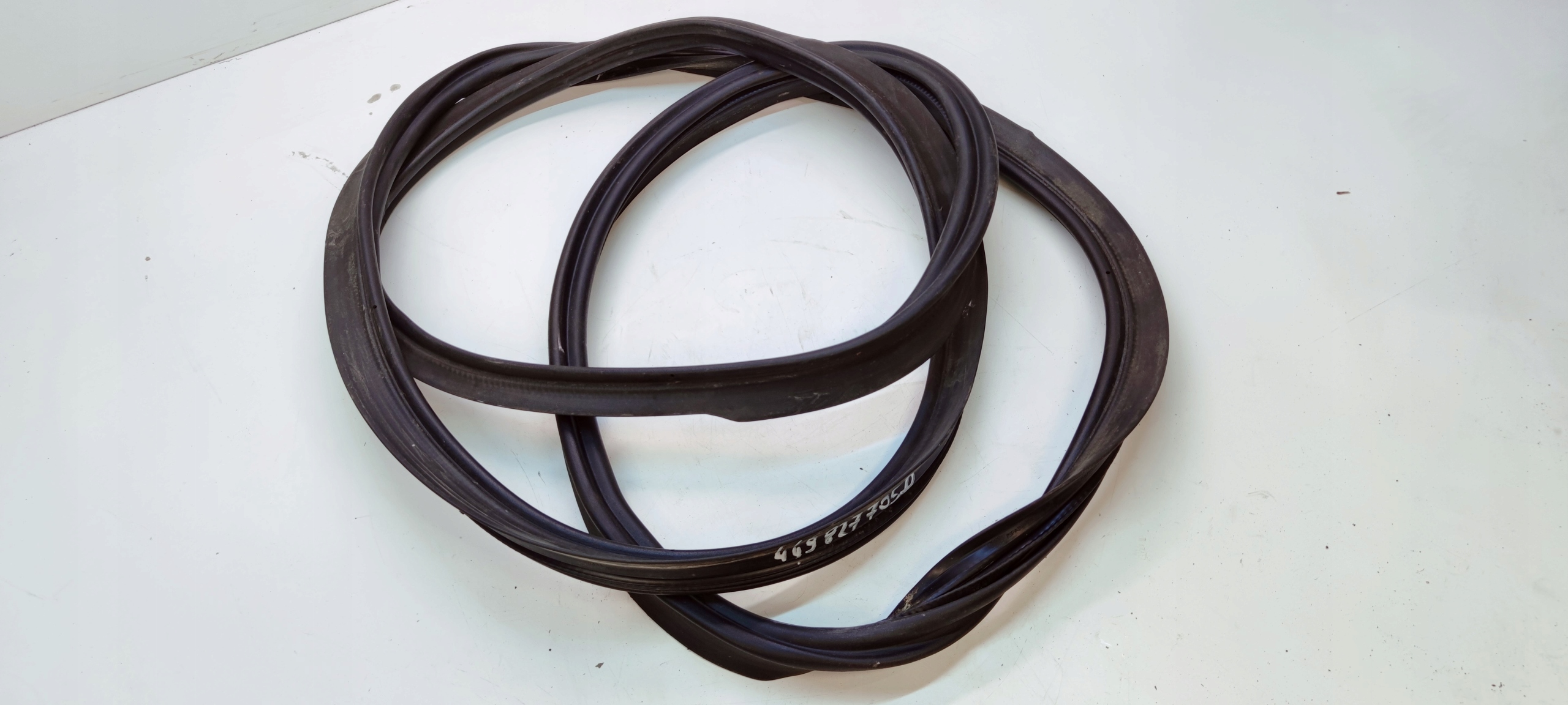 gasket bonnet boot AUDI A6 C7 AVANT 4G9827705D