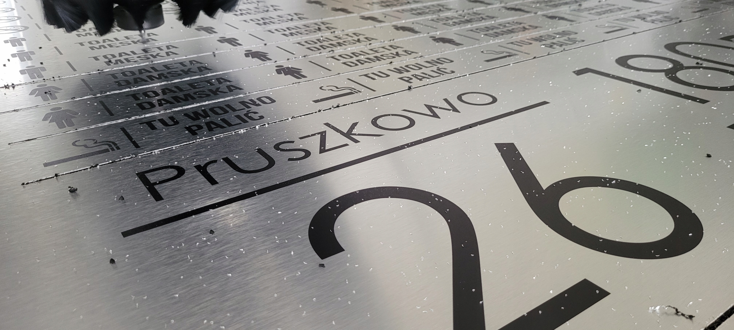 TABLICZKA ADRESOWA ALUMINIOWA NUMER DOMU ELEGANCKA DIBOND 3mm 30X20cm UV Wysokość produktu 20 cm