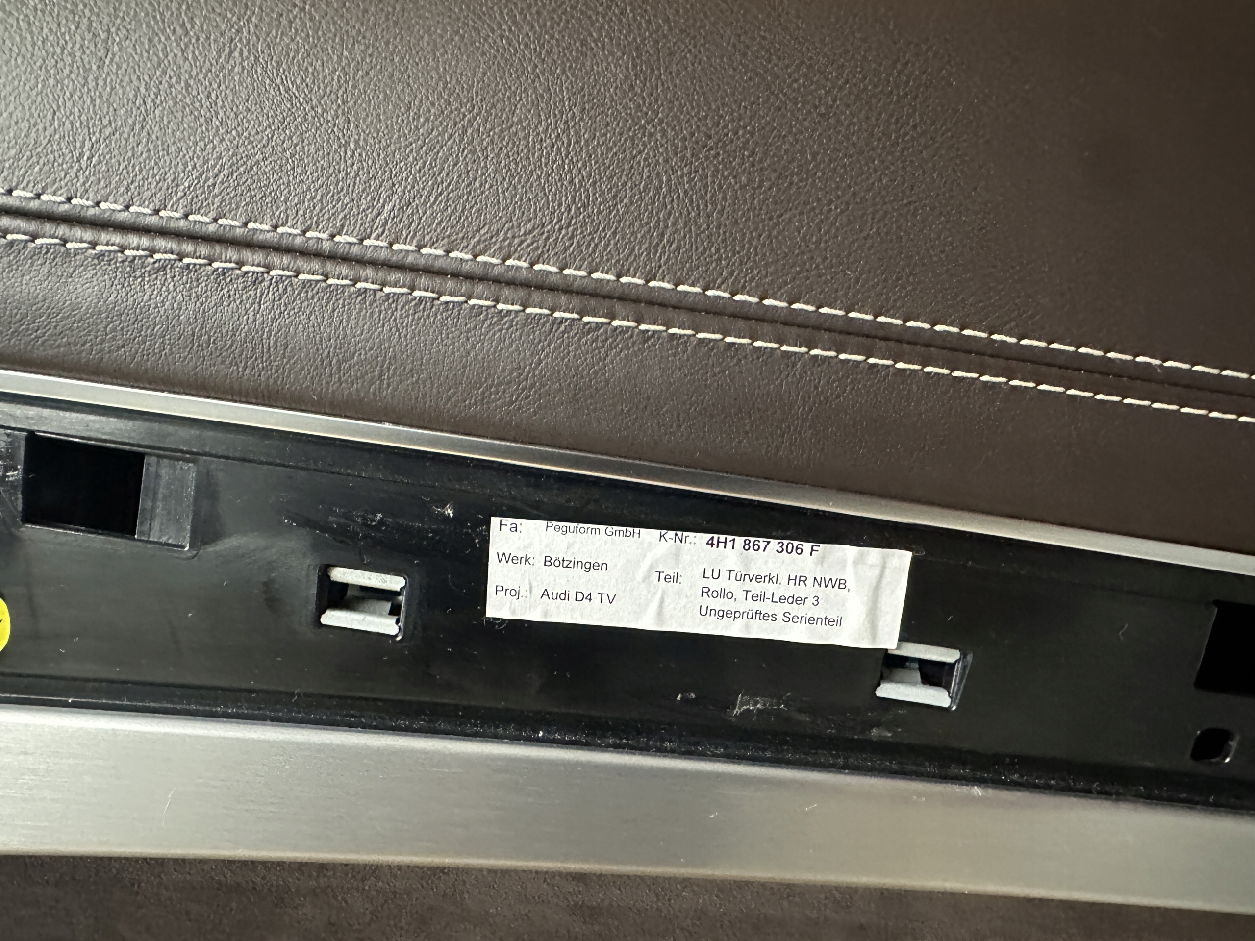 AUDI A8 4H D4 side door right rear part