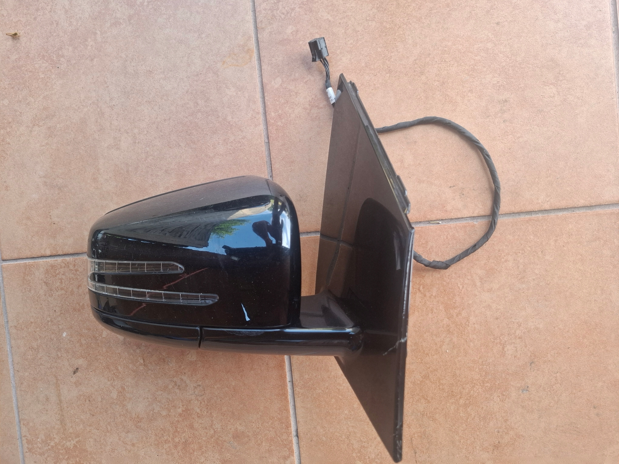 mirror right MERCEDES W246 7 vertical