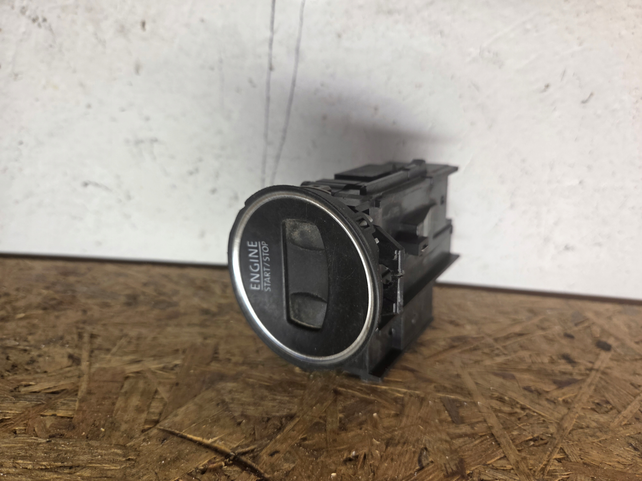 Accensione VOLKSWAGEN 3C0905843