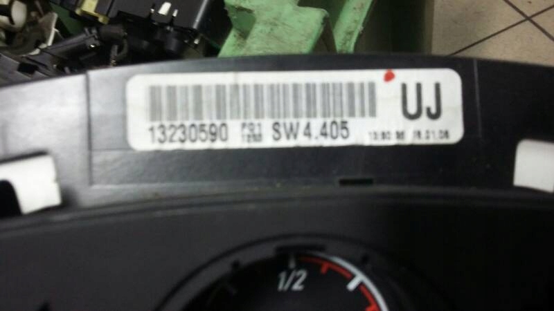dials 13230590 UJ OPEL ASTRA H 2.0T