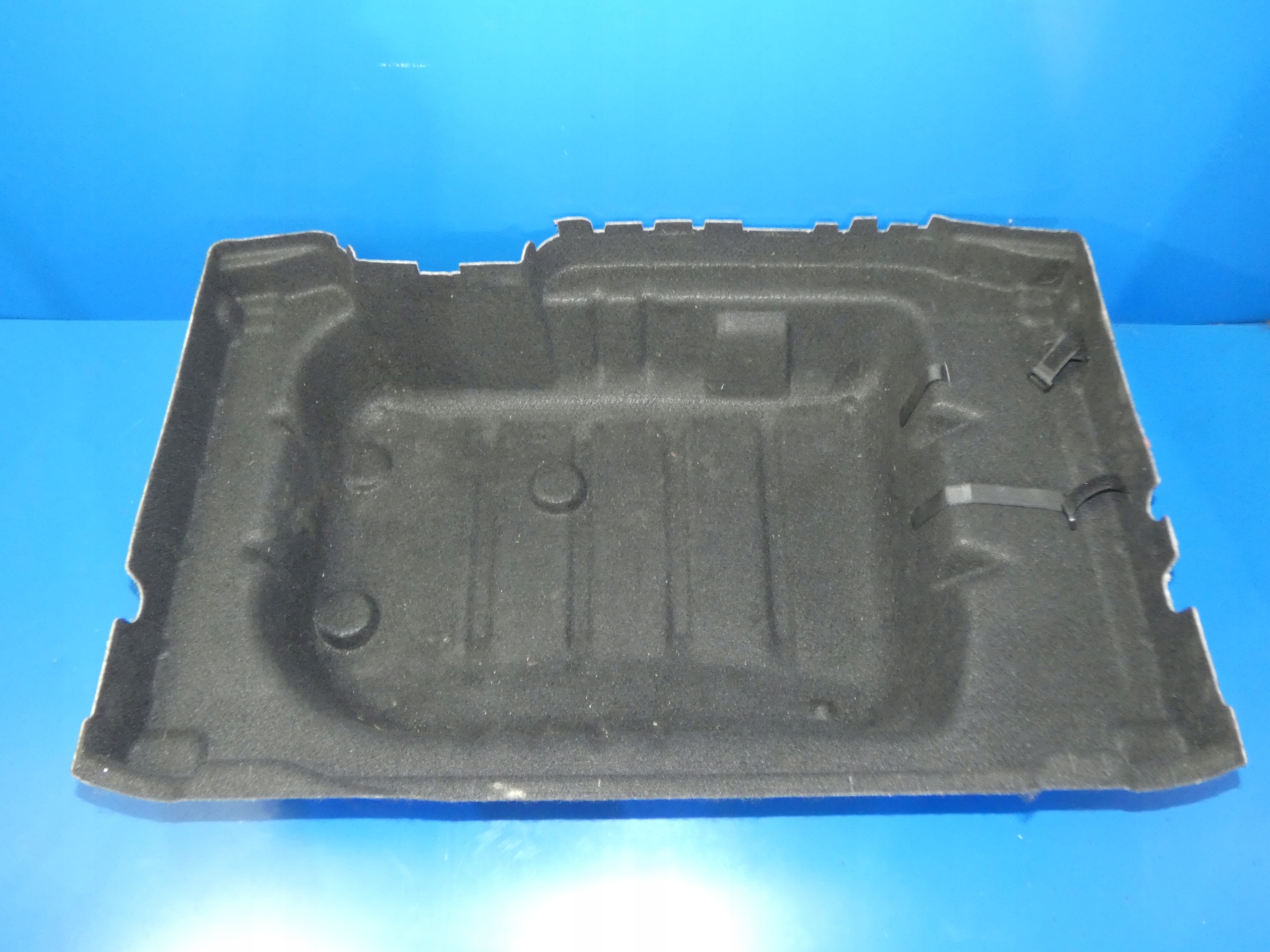 E W213 sedan boot floor well mats sump