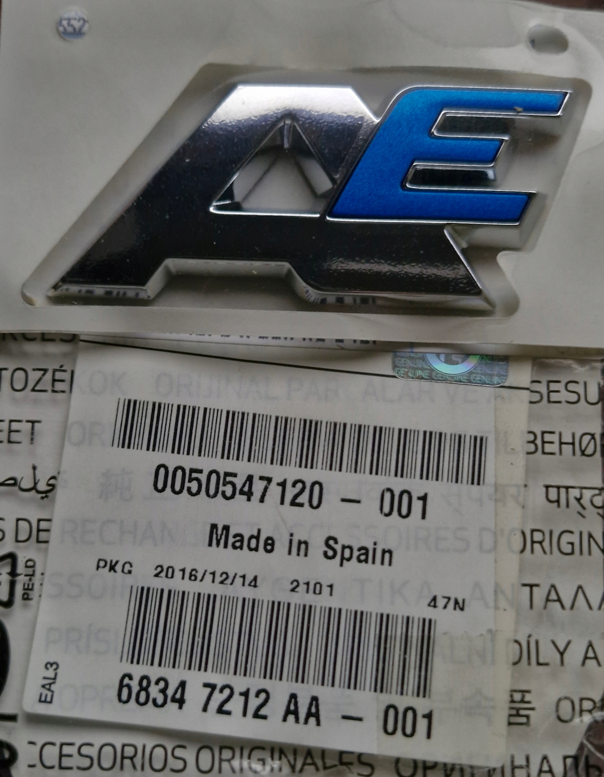 Alfa Romeo Giulia emblemat znak modelu 50547120-001