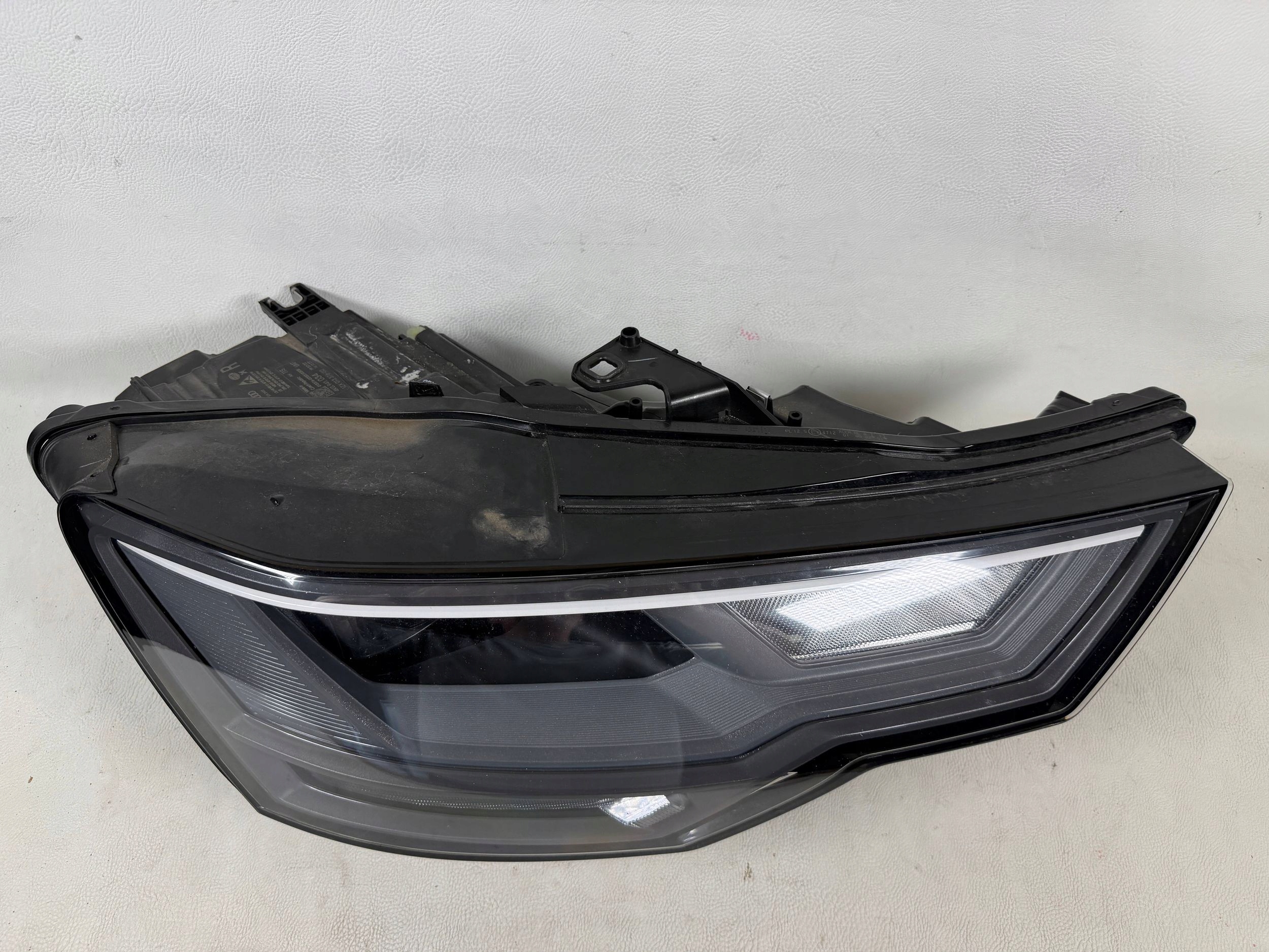 Audi A6 C8 Full Led 18r- Licht vorne vorne rechts