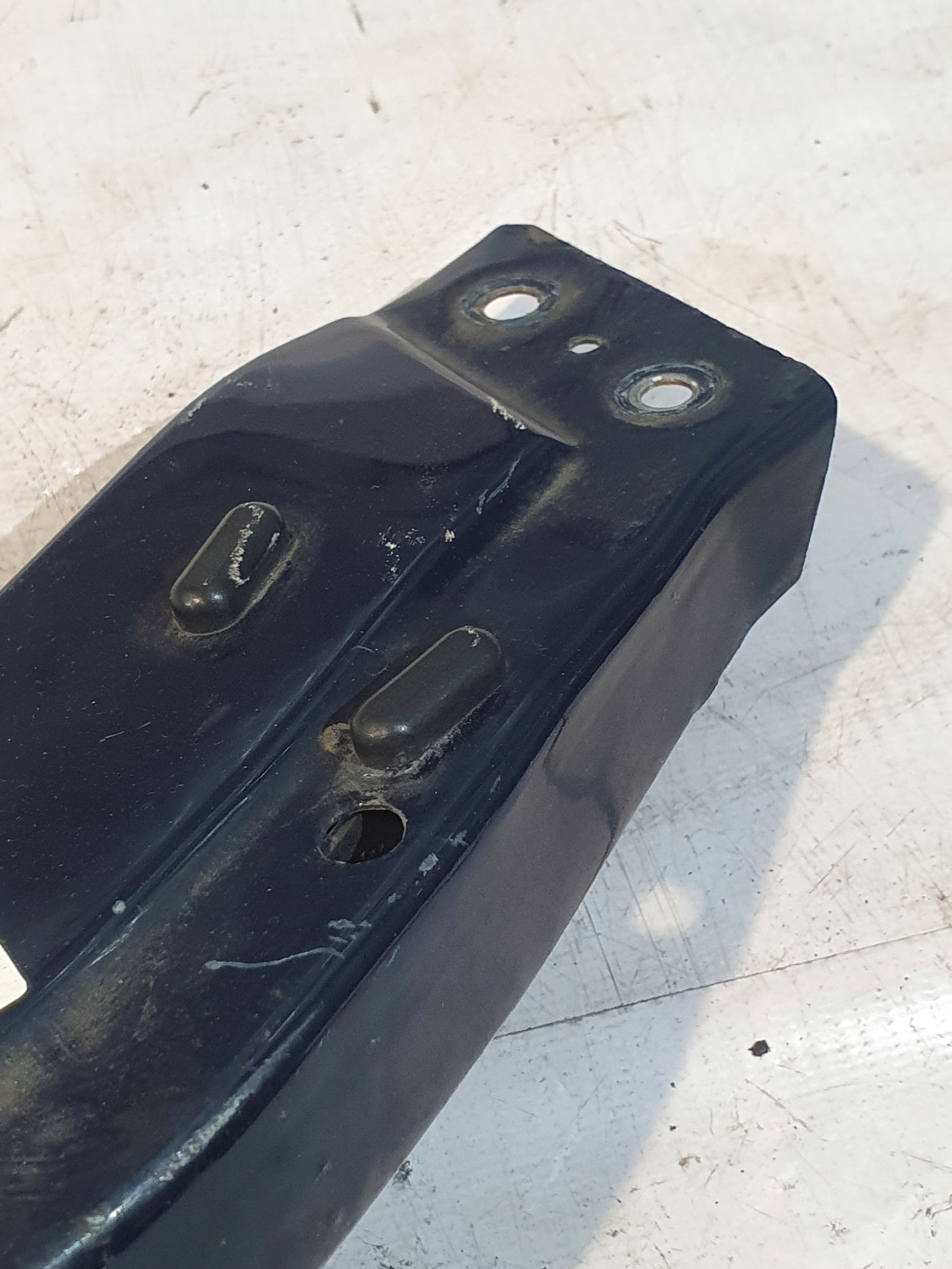 support panel for radiators pillar upper bonnet latch lock MERCEDES W202 95r. K: 904