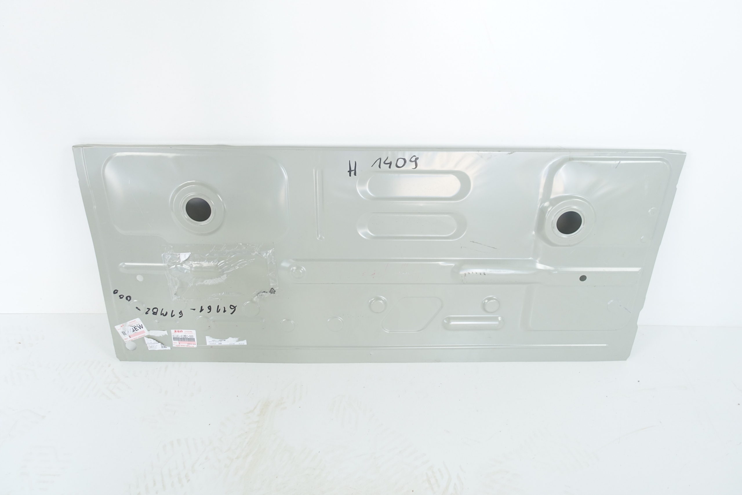 SUZUKI SX4 CROSS 2022- PANEL PODLOGOWY Traversa 61161-61MB2-000