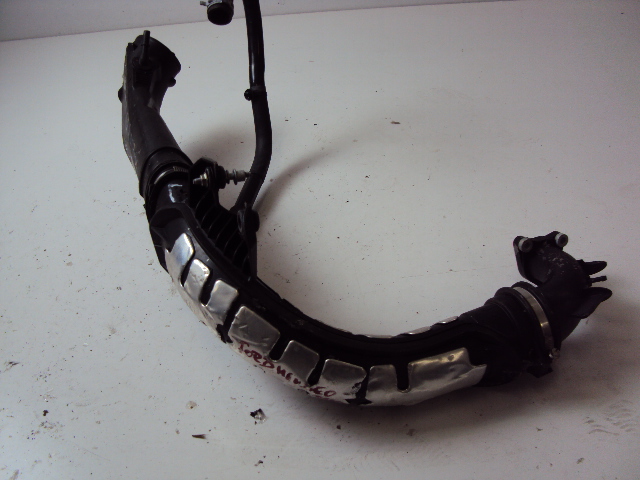 CV61-9C623-FA - ИНТЕРКУЛЕР ТРУБА FORD FOCUS MK3 1.6 EB 2010-
