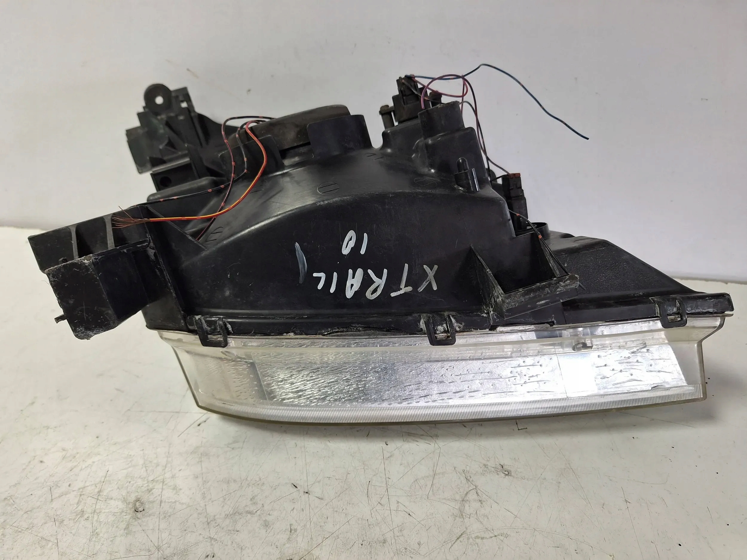 light front left Nissan X-Trail T30 01-06 EU