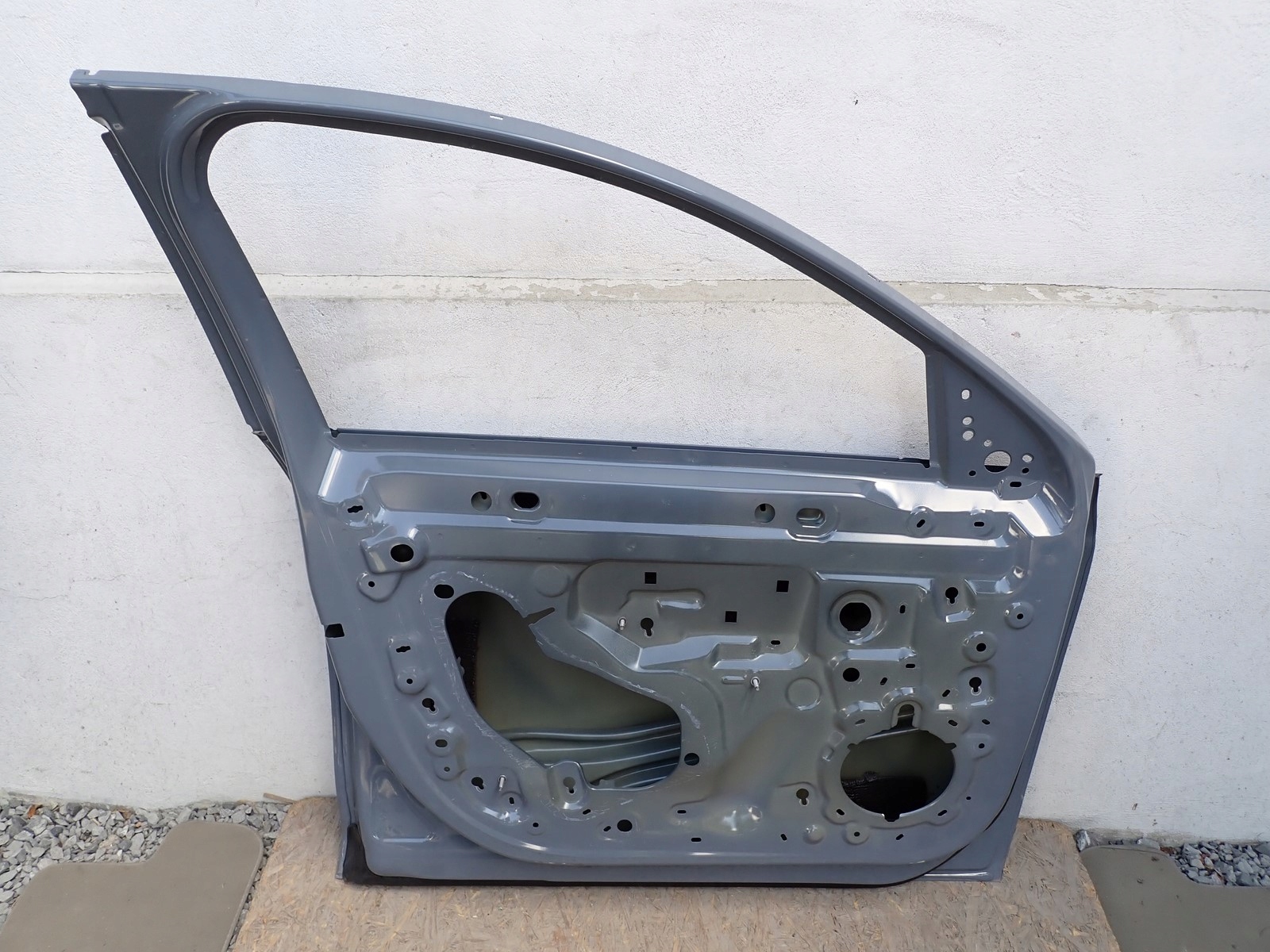 DRZWI LEWE PRZEDNIE LEWY PRZÓD OPEL CORSA F 68 2019- Typ samochodu Samochody osobowe