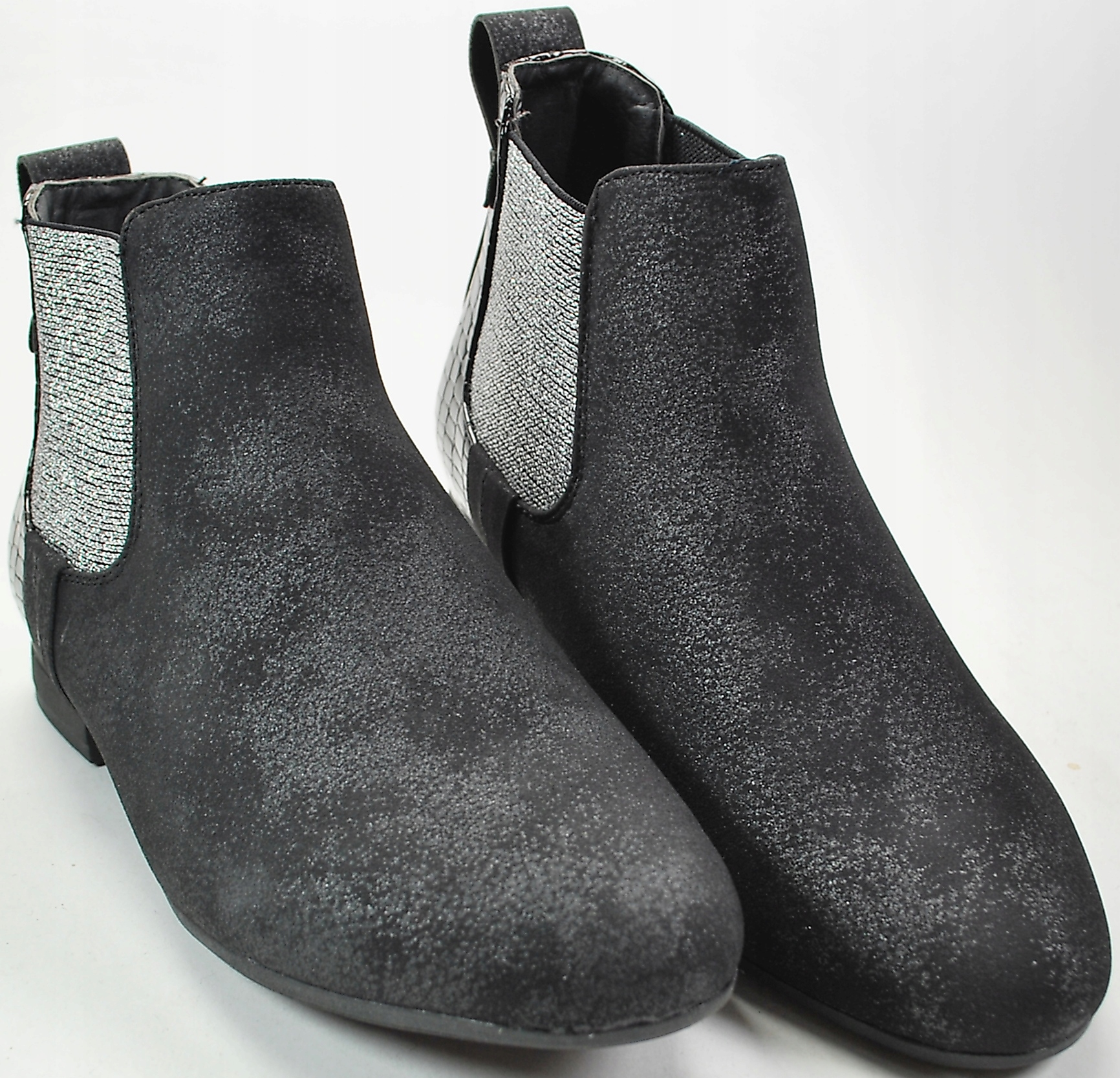 CZARNO SREBRNE ELEGANCKIE BOTKI SZTYBLETY r 33 Marka Inna marka