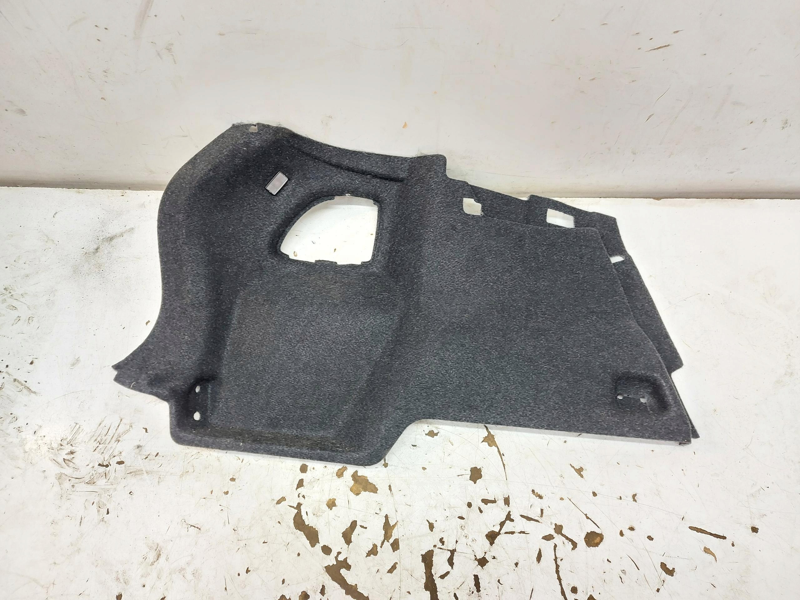 Volvo XC40 Lift Recharge side upholstery boot rear part left 31440891