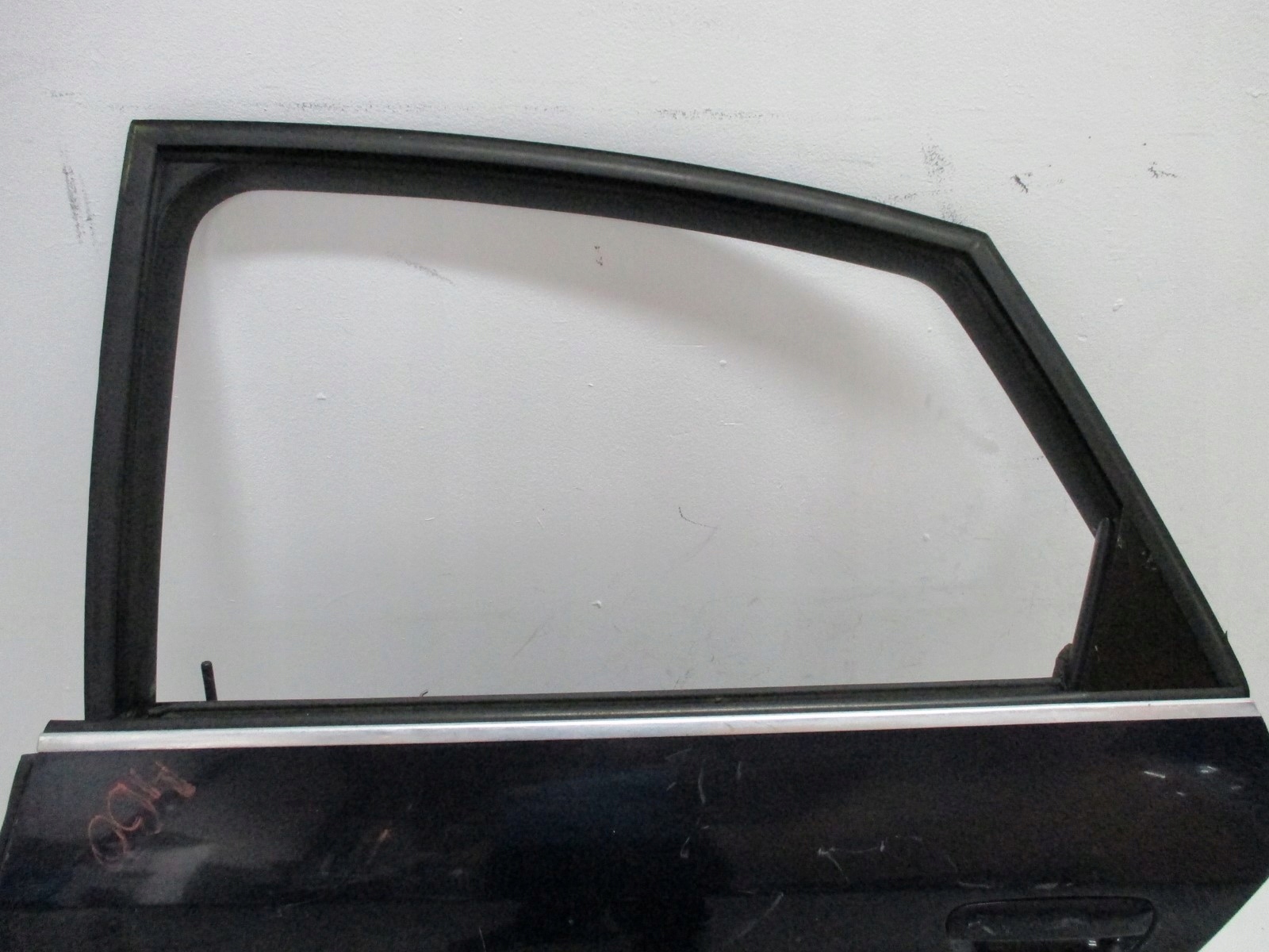 door left rear. AUDI A6 4B0 sedan 97R