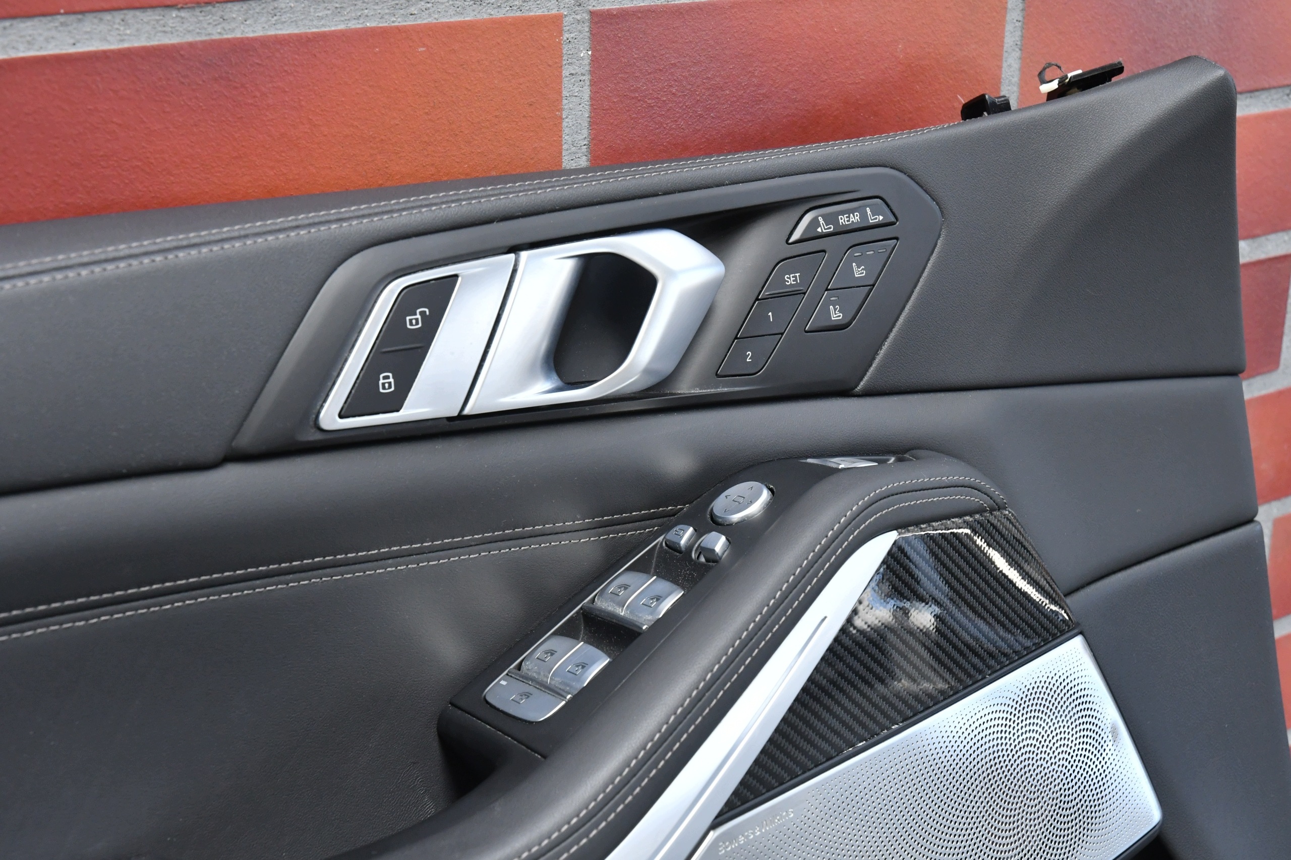 upholstery door left front side door left BMW X7 G07 black BOWERS