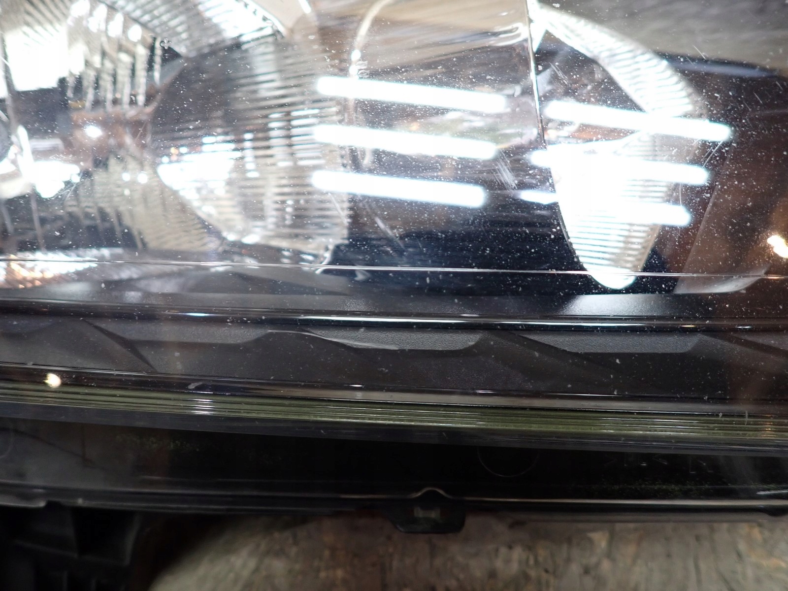 light right REFLEKTOR FORD TOURNEO CONNECT MK2 2013-2018R FT11-13W029-DB