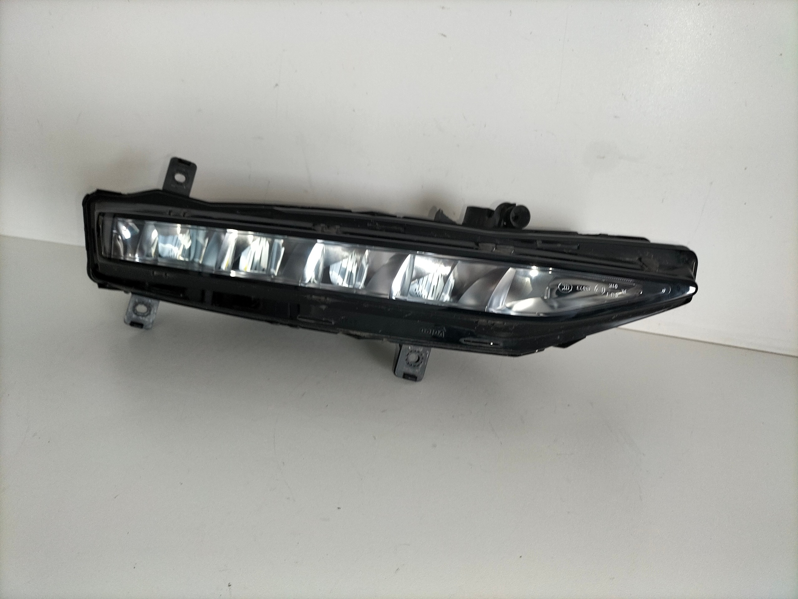 fog light light front left SKODA SUPERB III LIFT 19- LED