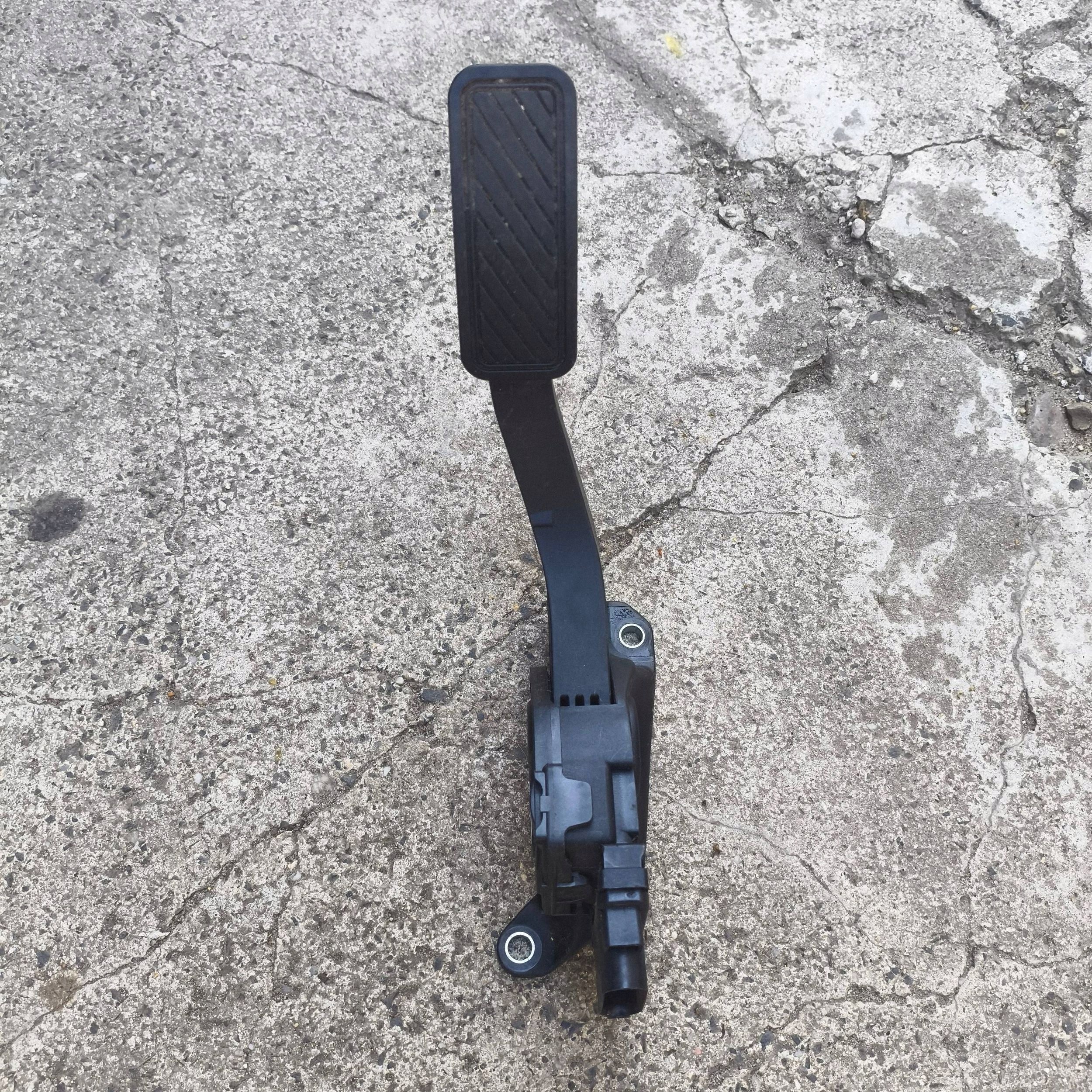 accelerator pedal potentiometer Ford Fiesta MK7 LIFT 1.0 2014