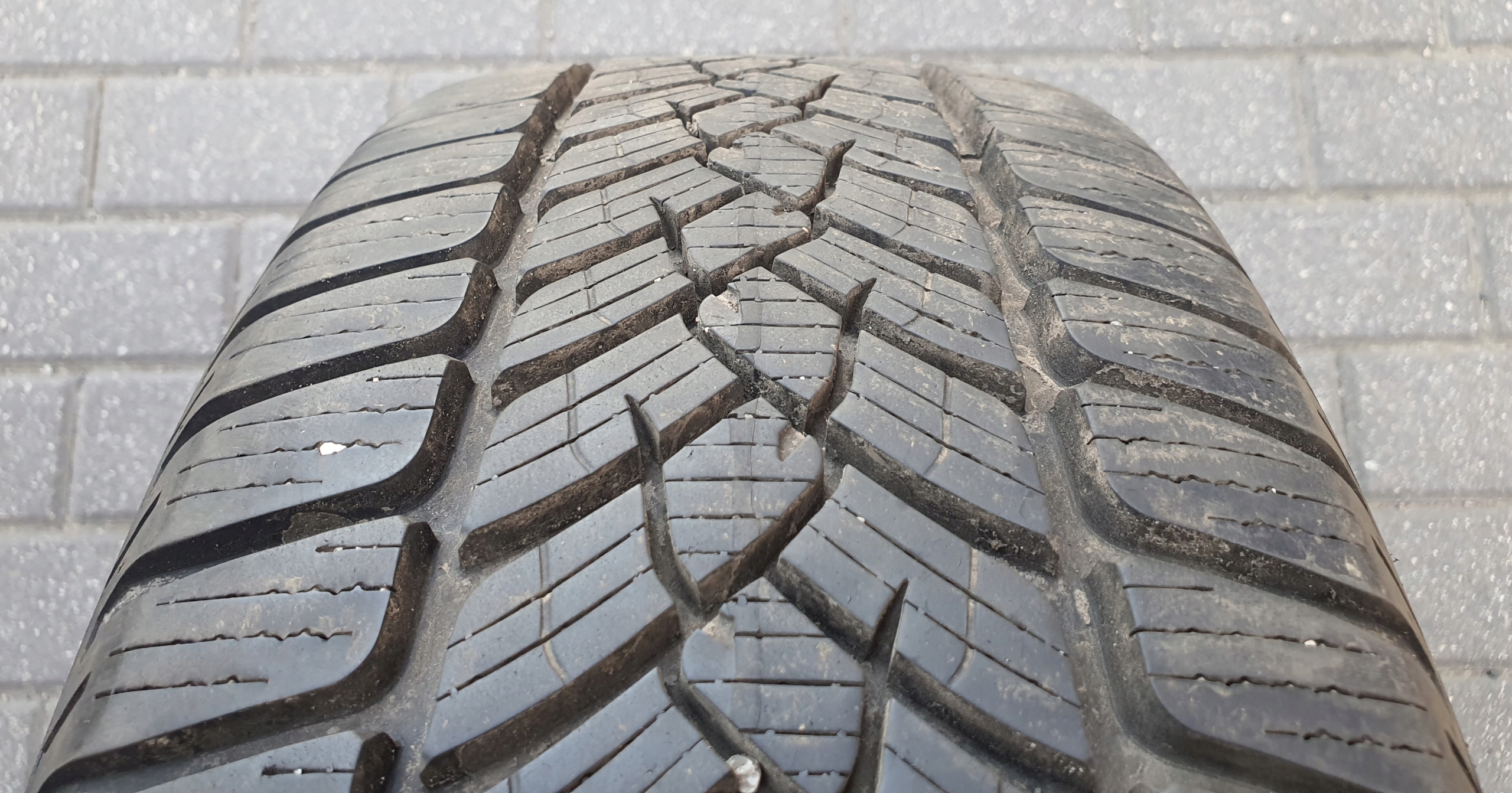 2x 215/60R16 99H XL Fulda Kristall Control HP2 / 2x 8,5mm [?]