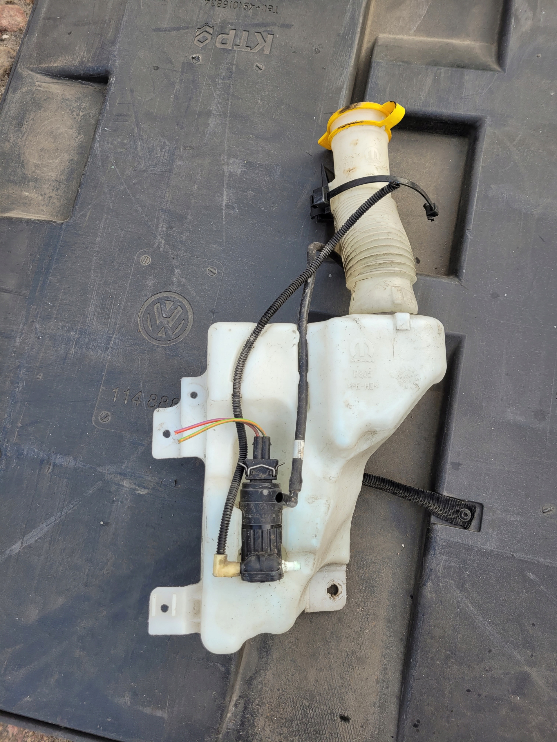 washer fluid tank FIAT 500 X