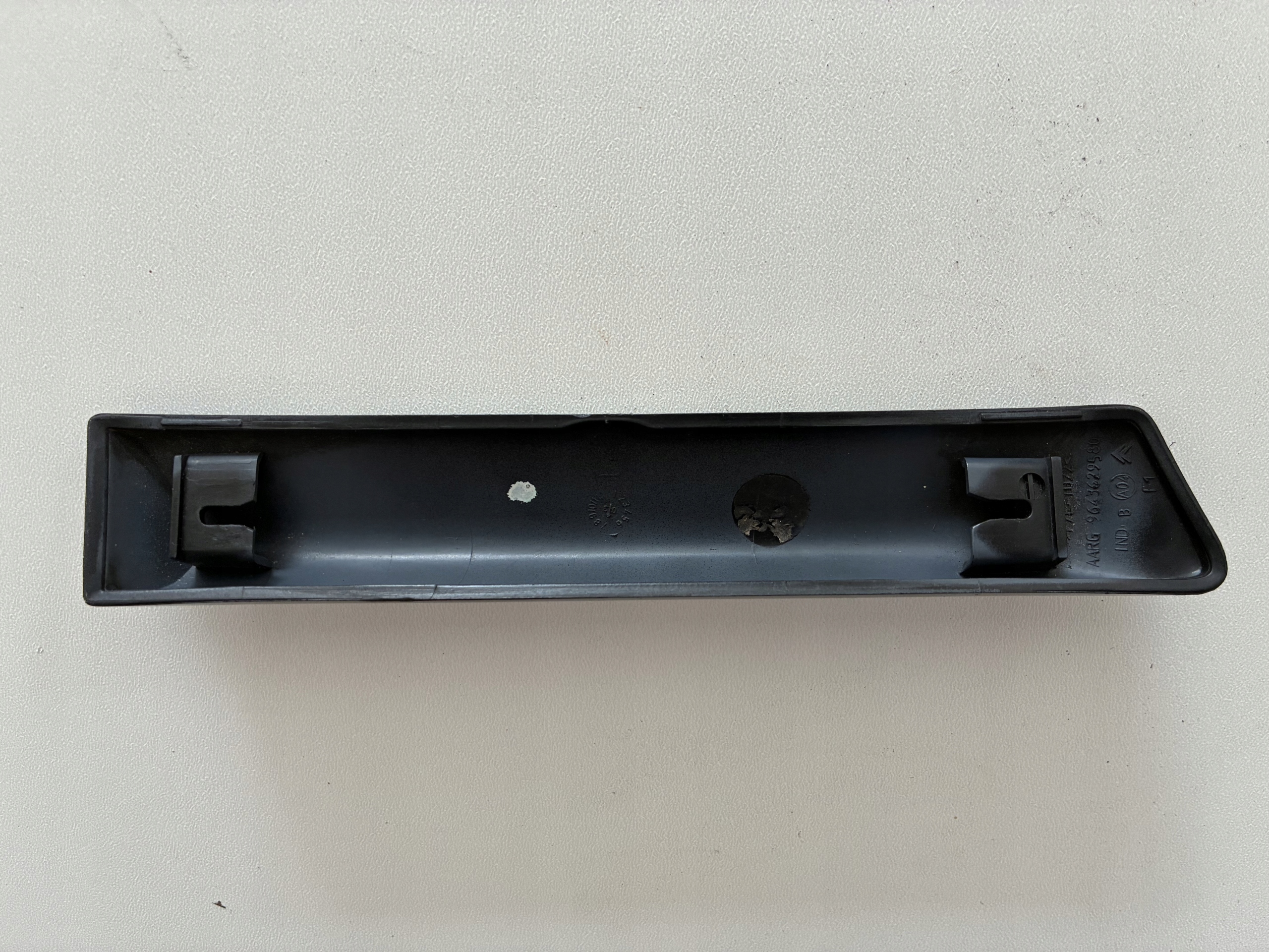 modanatura parafango sinistra posteriore Citroen C2 03-09r.