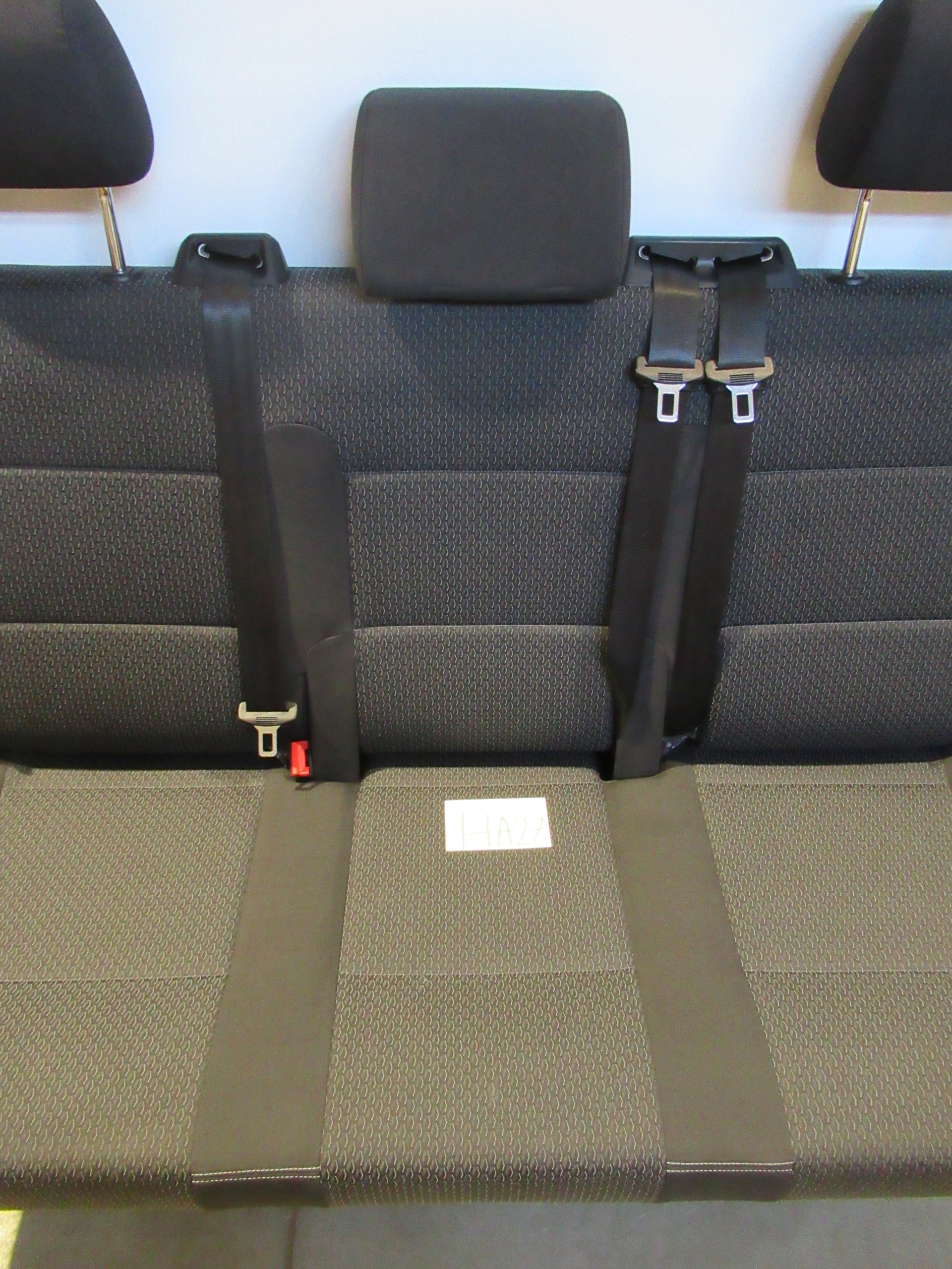 VW T6 MULTIVAN Sitz Sitz 3 RZAD ISOFIX KUTAMO