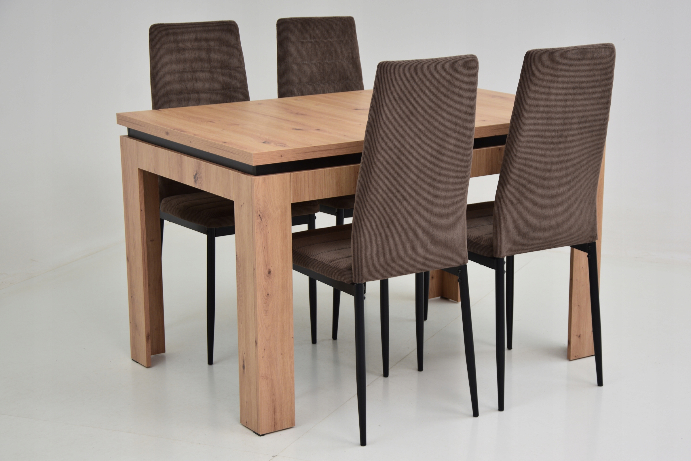 Zestaw stół rozkładany i 4 krzesła do salonu Długość stołu 120 cm