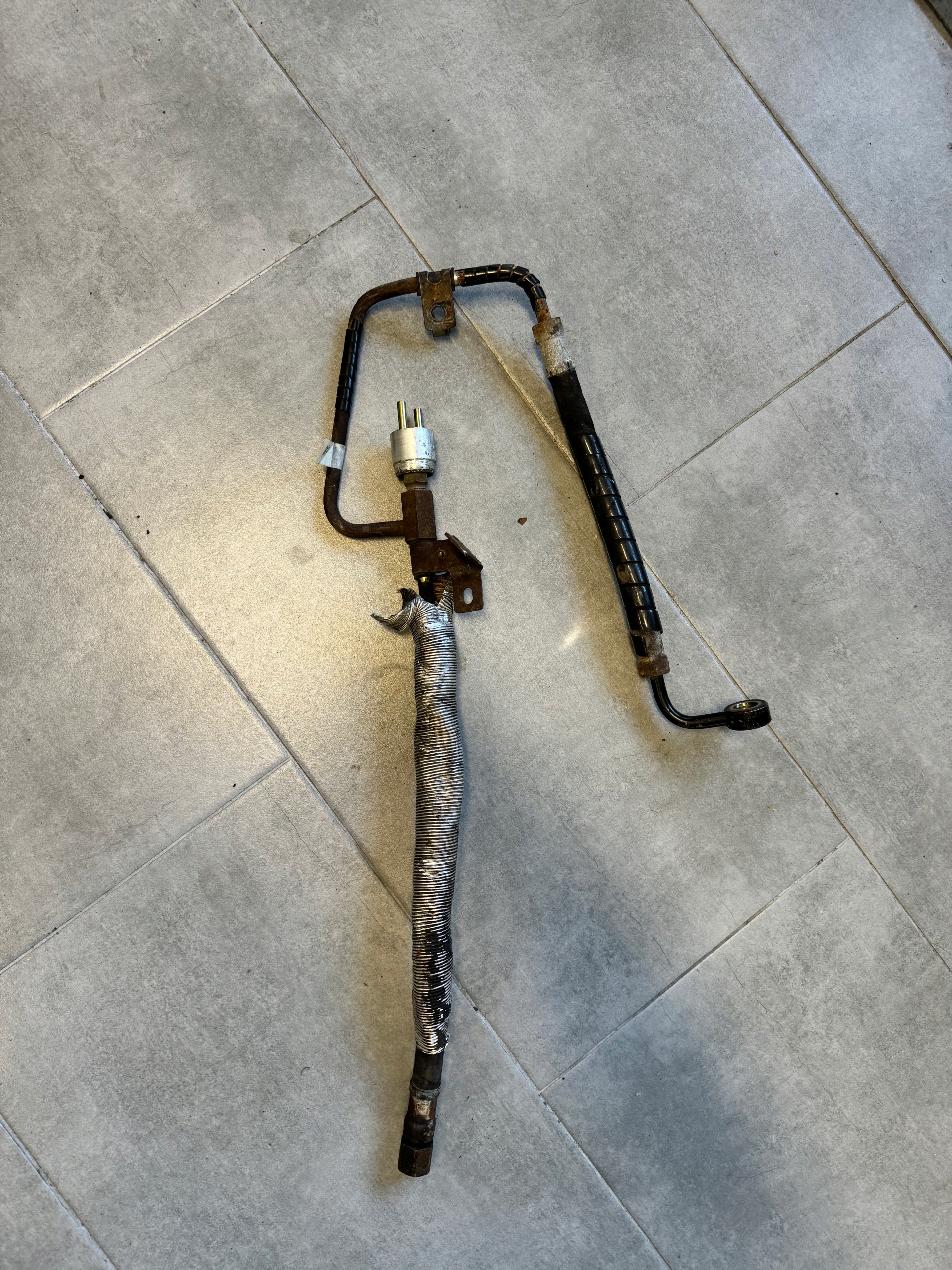 Schläuche PRZEKLADNI Lenkgetriebe Lenkung TOYOTA AVALON Sensor