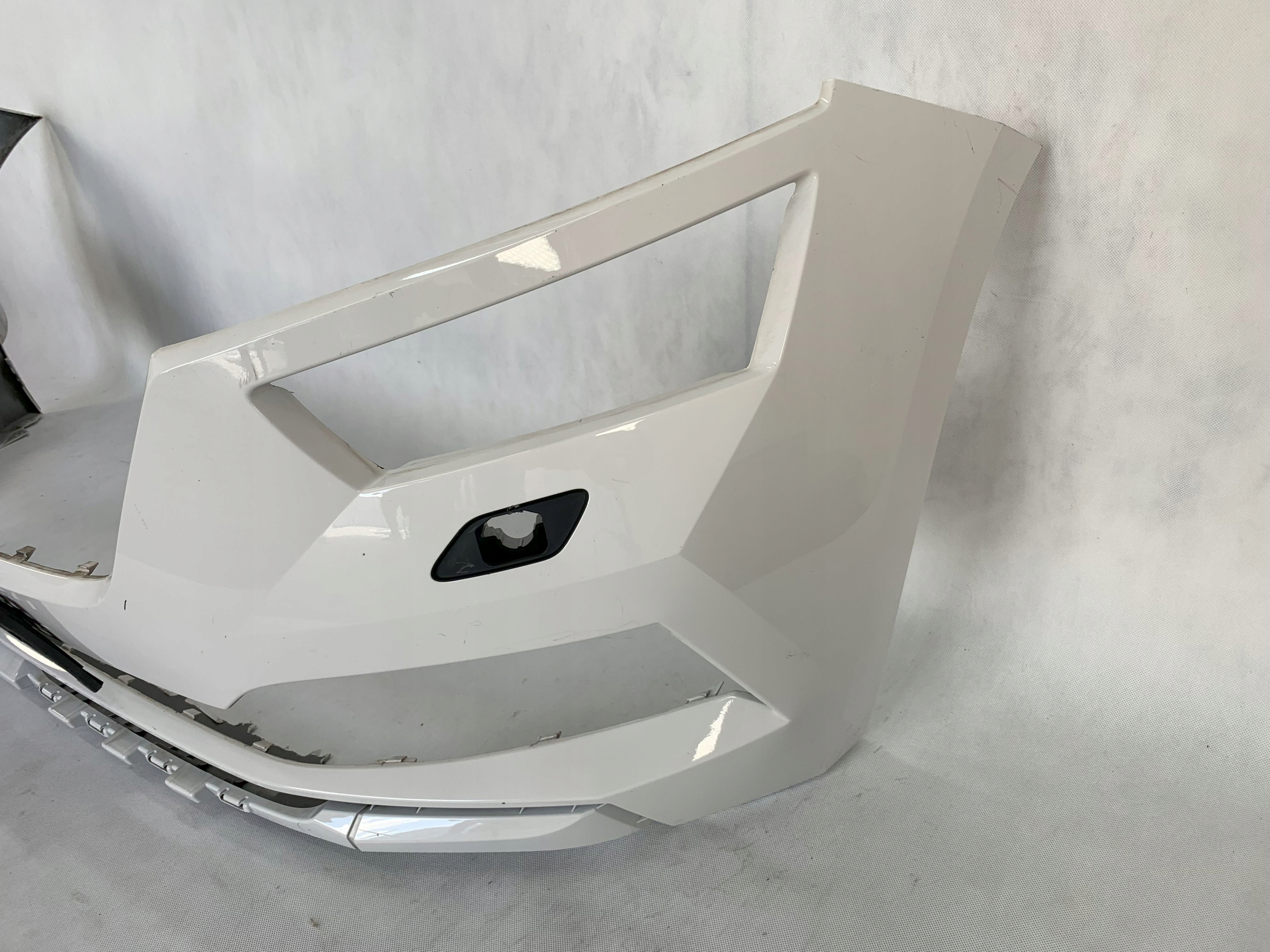 bumper front front Skoda Kamiq 19r SPR 2019 658807221 04.25