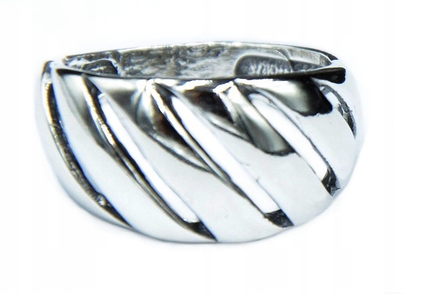 

Srebrny Pierścionek Paski Pr925! Rozmiar 24