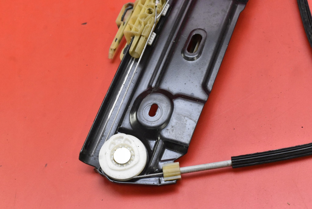 window regulator left front EU 7182085 BMW F01 LIFT 12-15