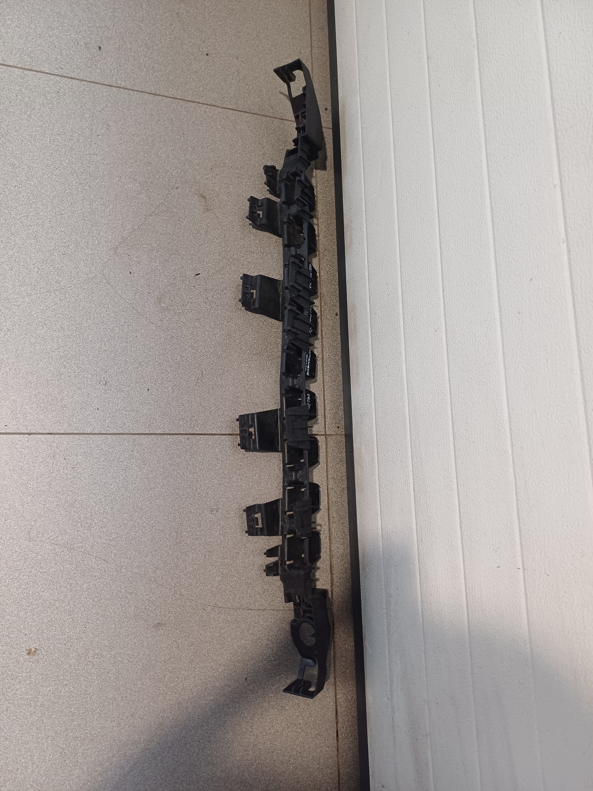 pillar of a bumper front front VW POLO 5 V 6C0807693