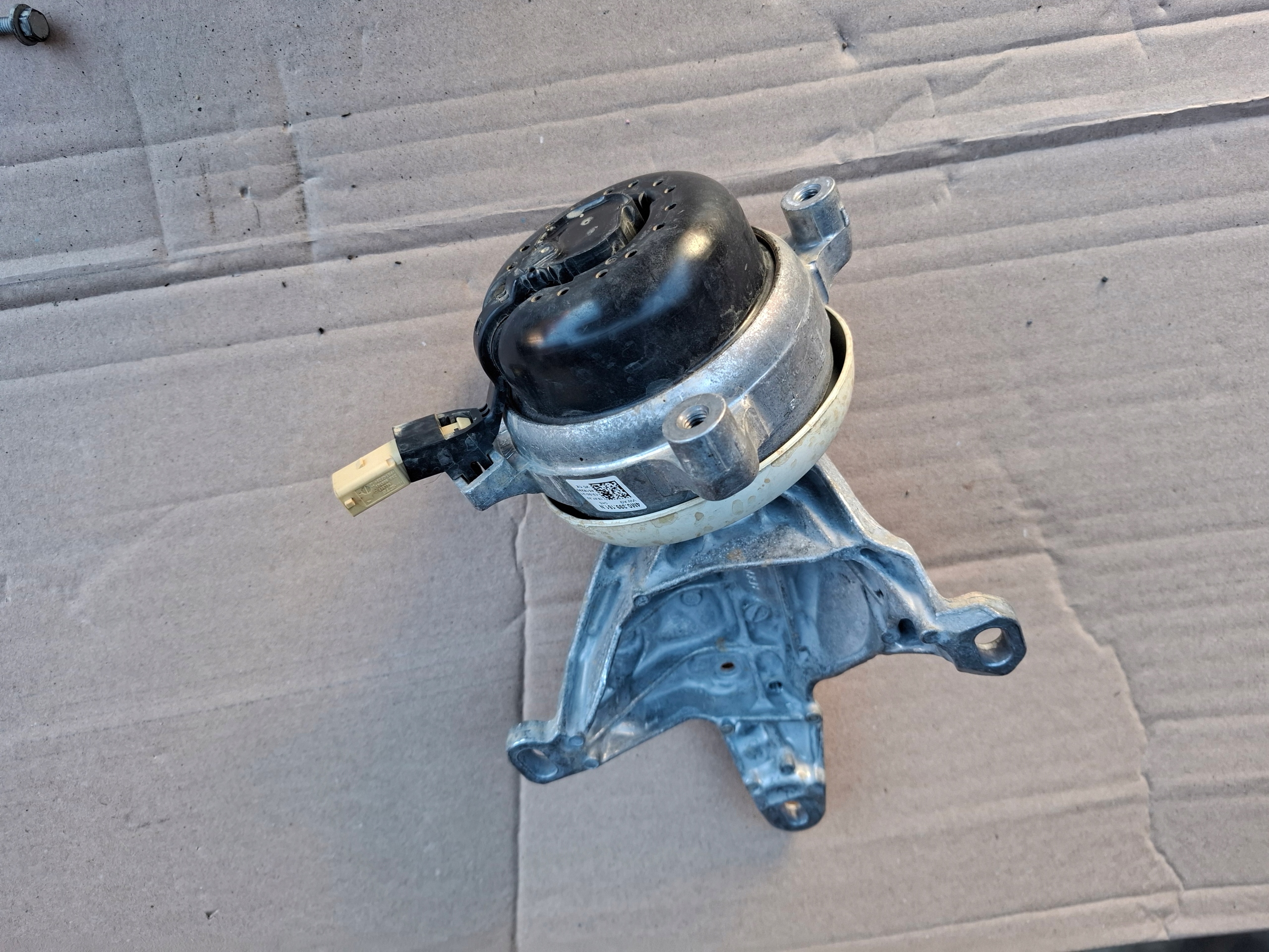 AUDI RS7 RS6 C8 Airbag Stütze Getriebe getriebe links 23r
