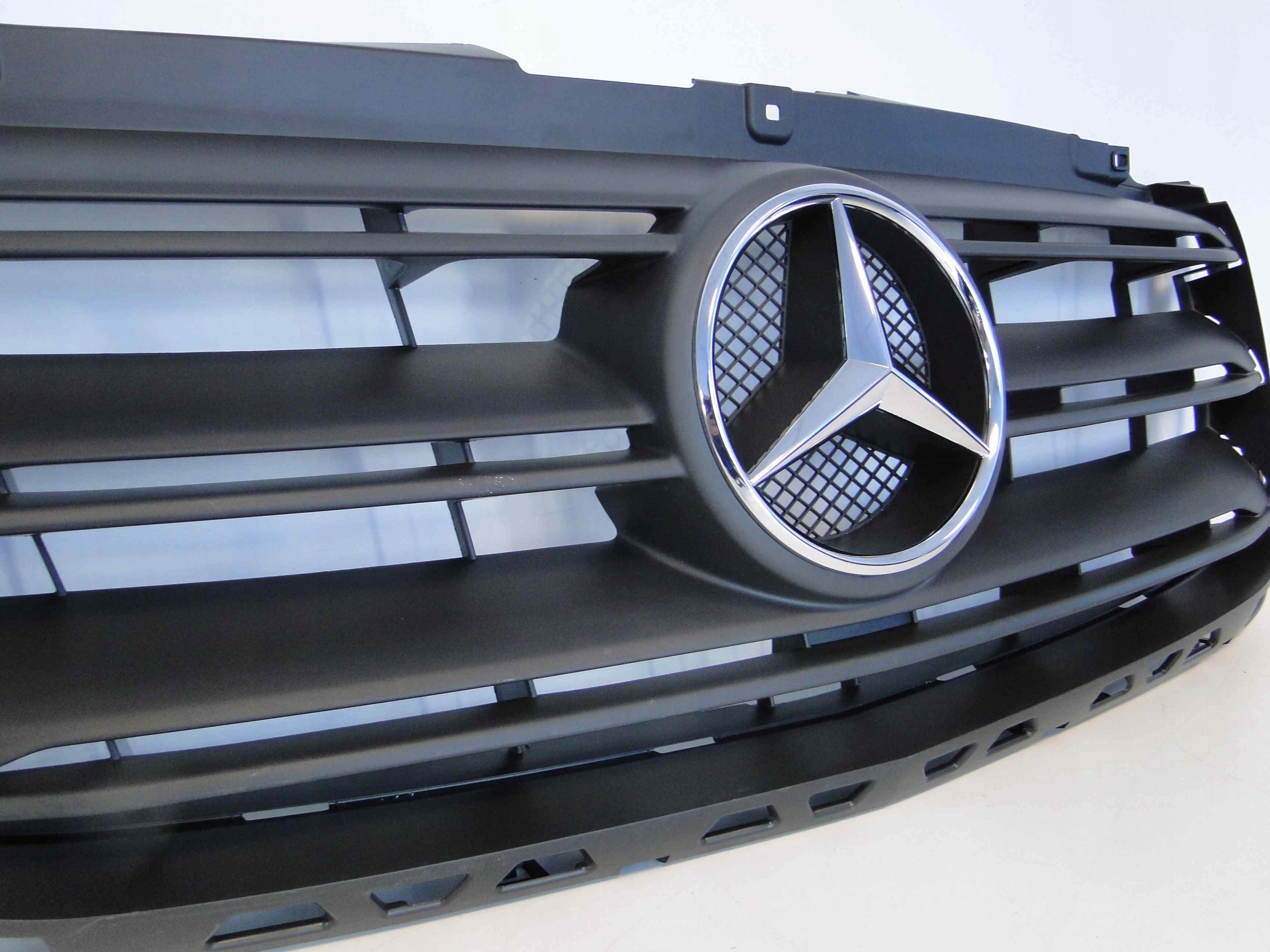 MERCEDES SPRINTER W910 910 GRILL ATRAPA BEZ CHROMU Strona zabudowy przód