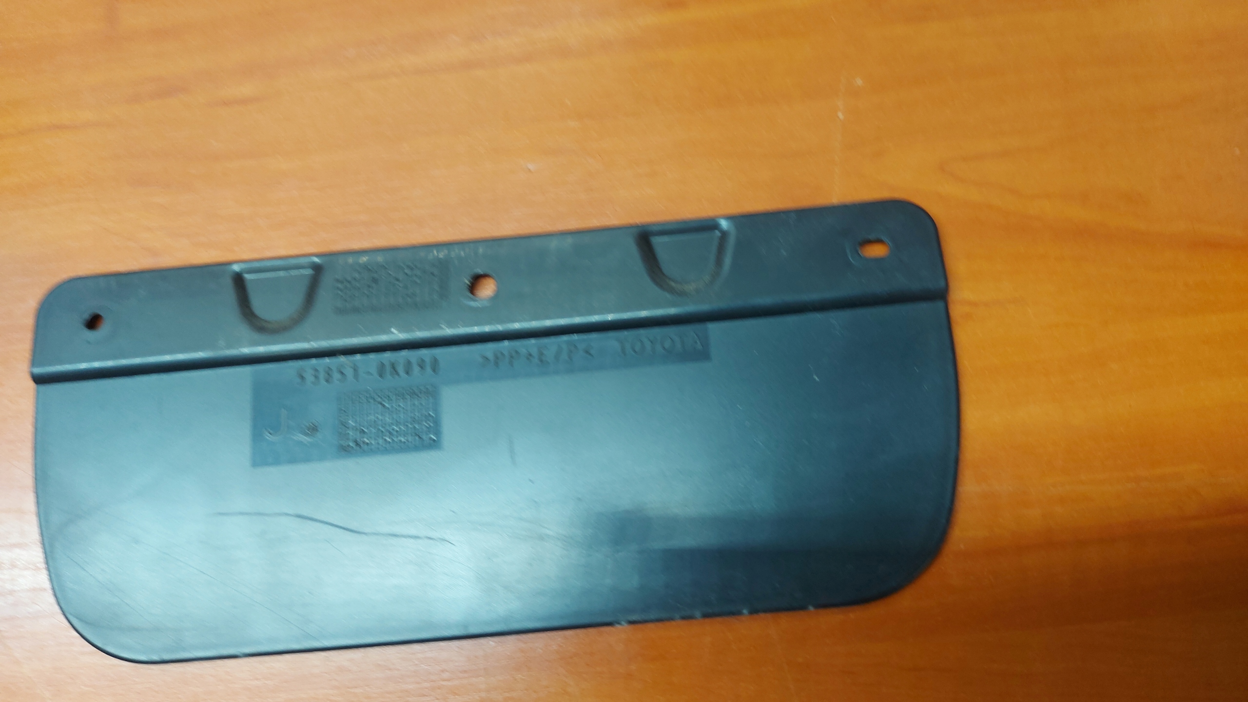 mudguard flap right front TOYOTA HILUX VIII 16