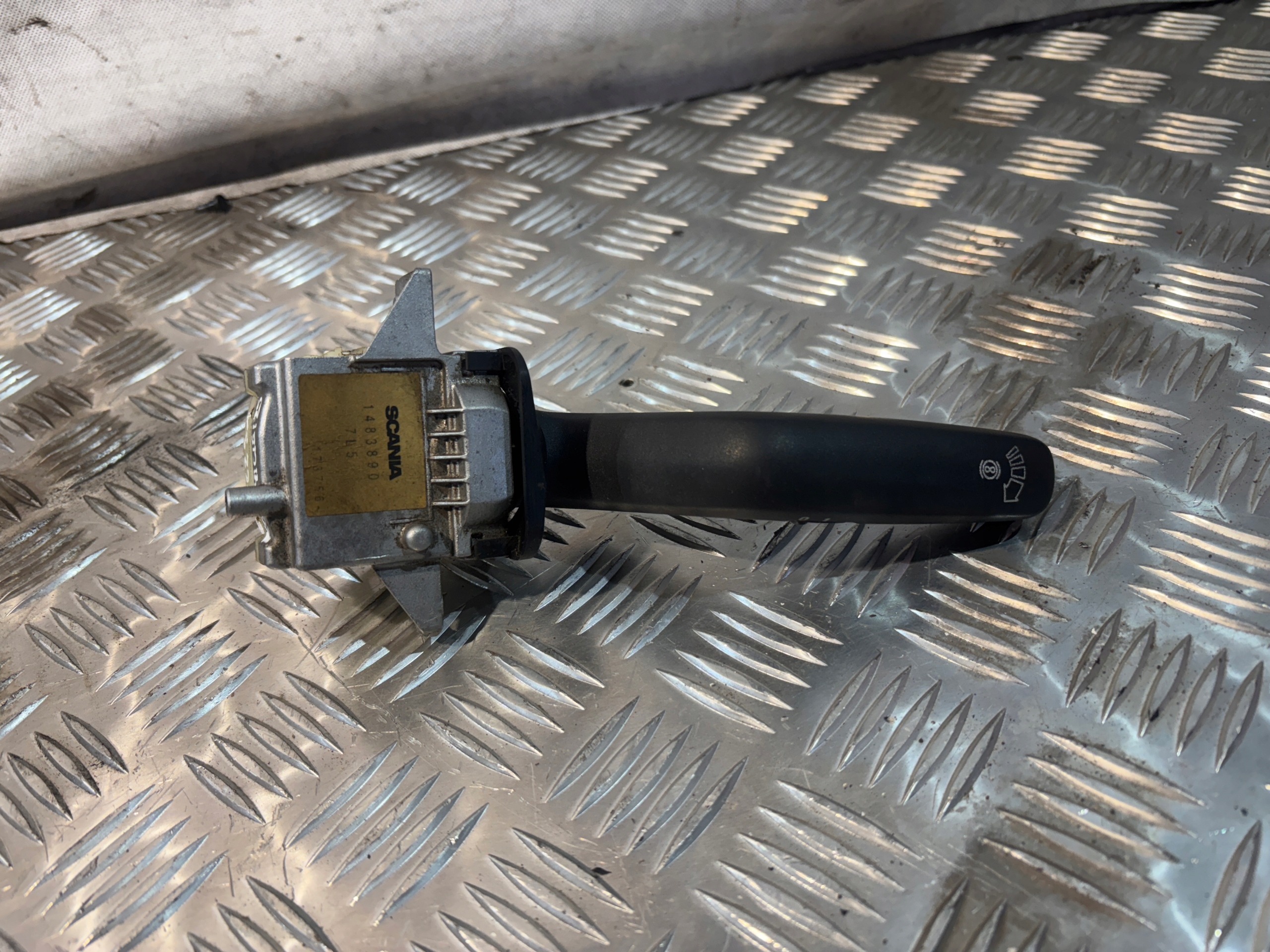 Manetka retardera Scania R 1483890