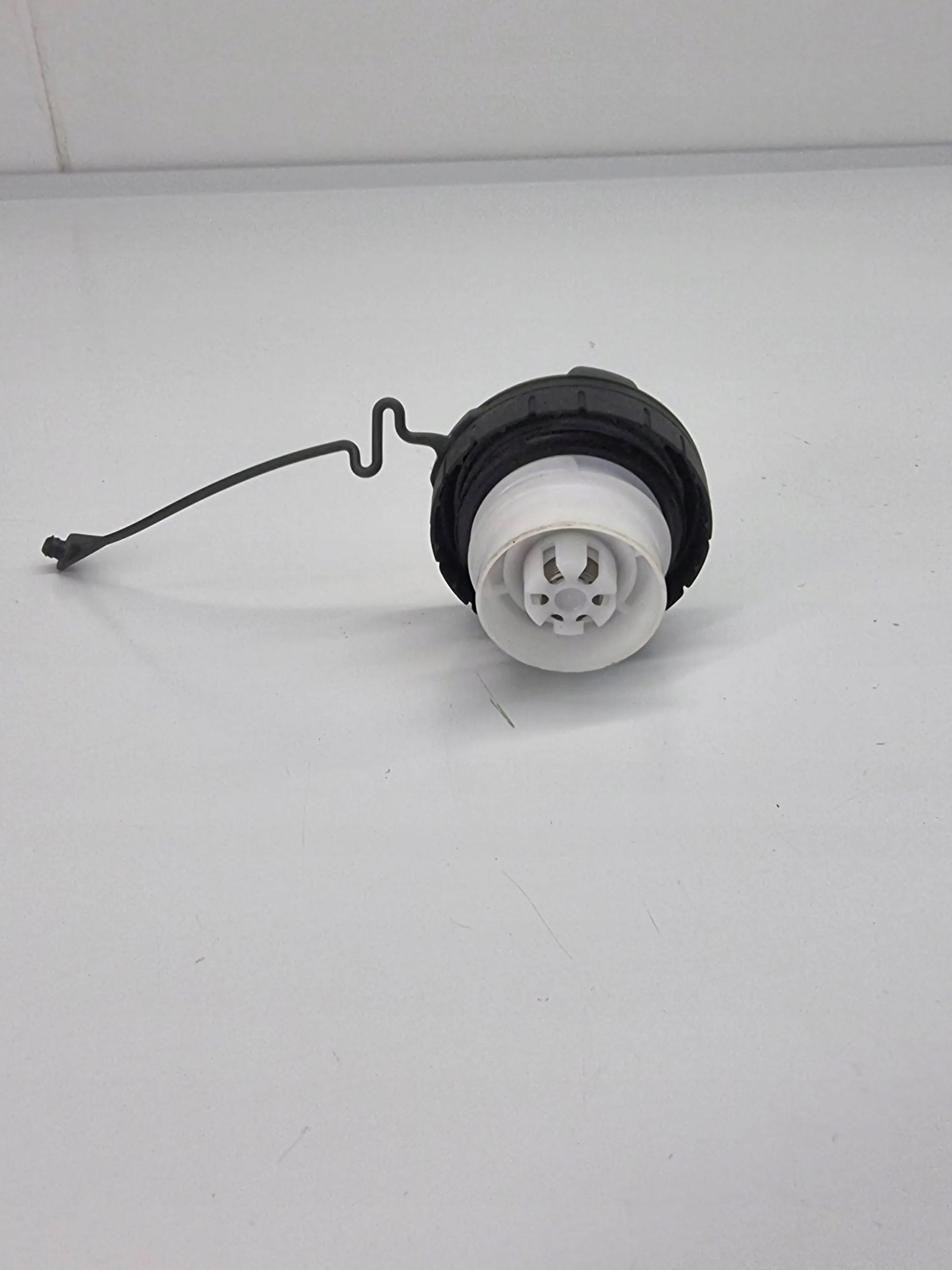 Korek wlewu paliwa Lexus RX 450H Numer katalogowy części ESP13234