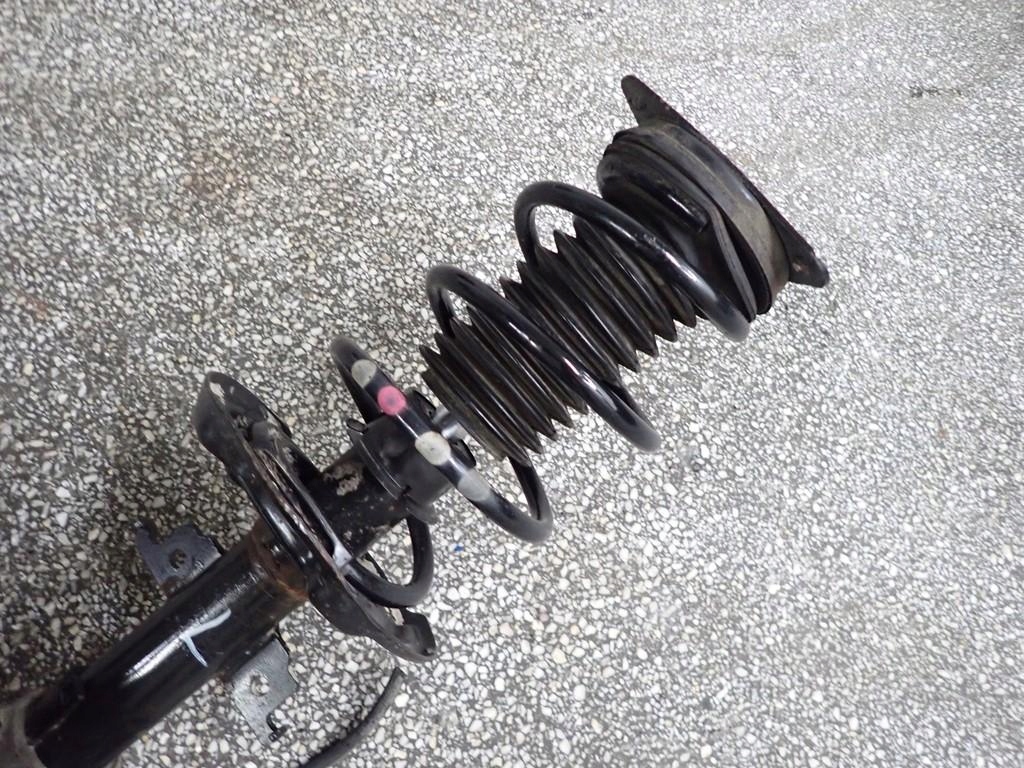 MCPERSON ZWROTNICA KOMPLET LEWA RENAULT MEGANE IV 1.3 TCe 19R Producent części Renault OE