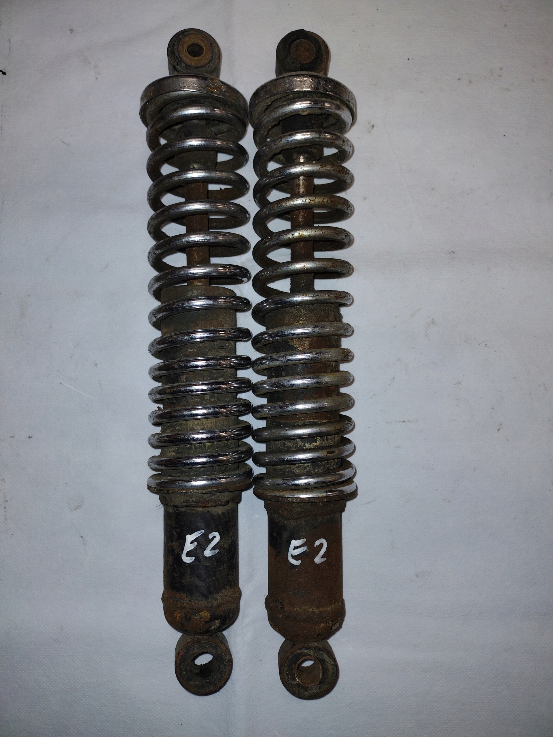 WSK01 - Амортизаторы WSK WFM SHL части рамы двигателя M06