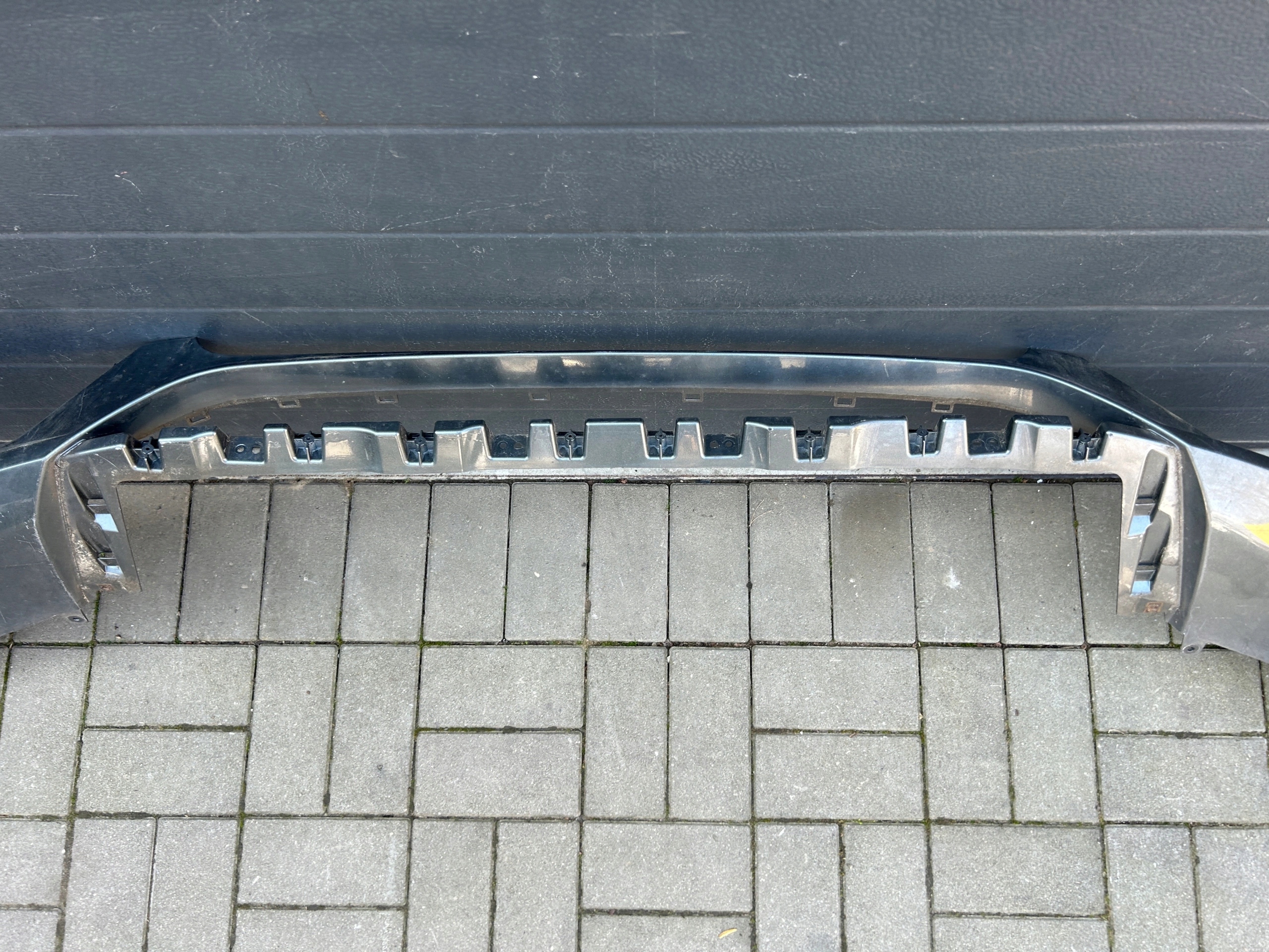 Audi Q3 8U0 S-line spoiler accessories of a bumper front front 8U0807061